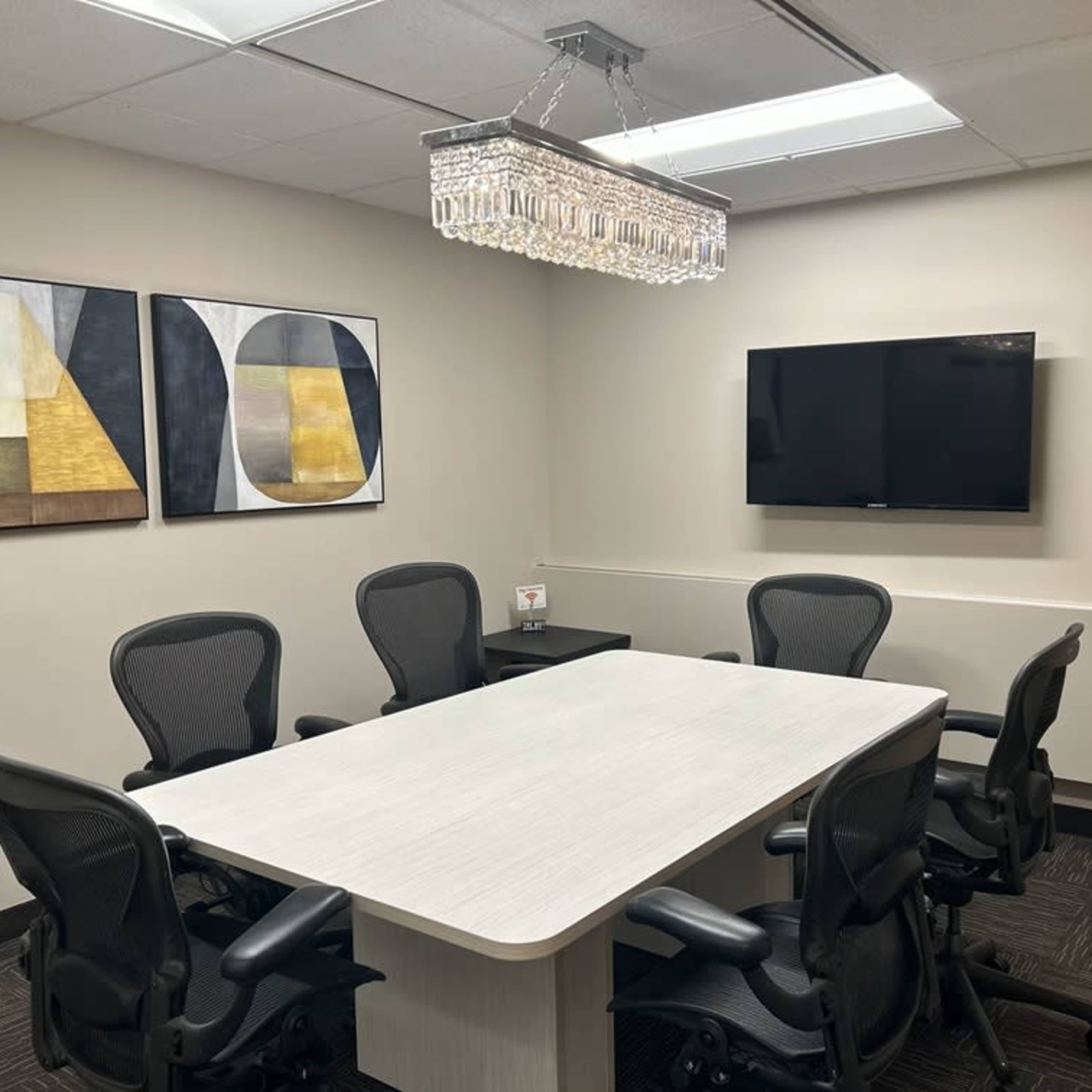 Edina OffiCenter Image in Golf Terrace Heights, Minneapolis, MN