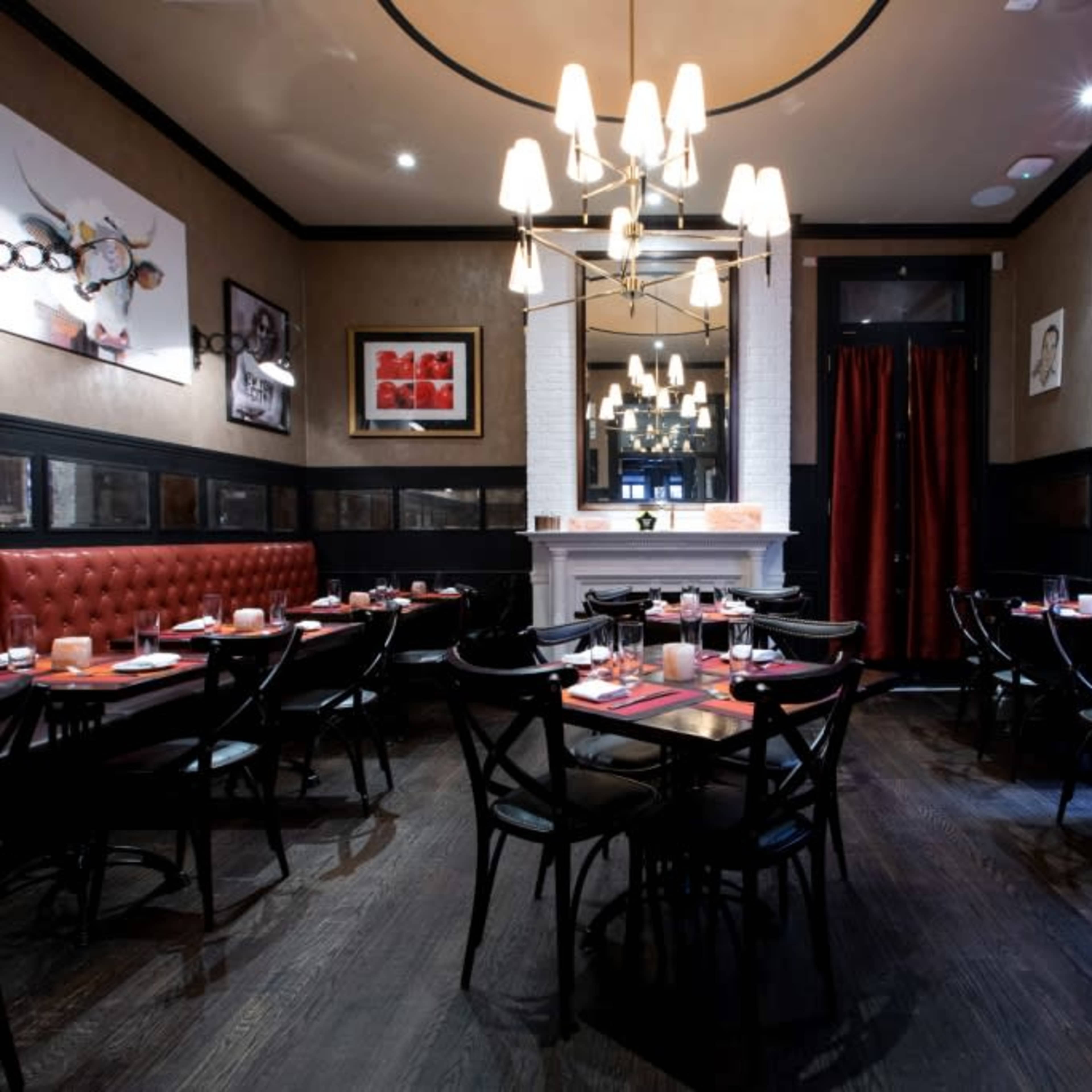 Private Dining Room Image in Central Park West Historic District, New York, NY