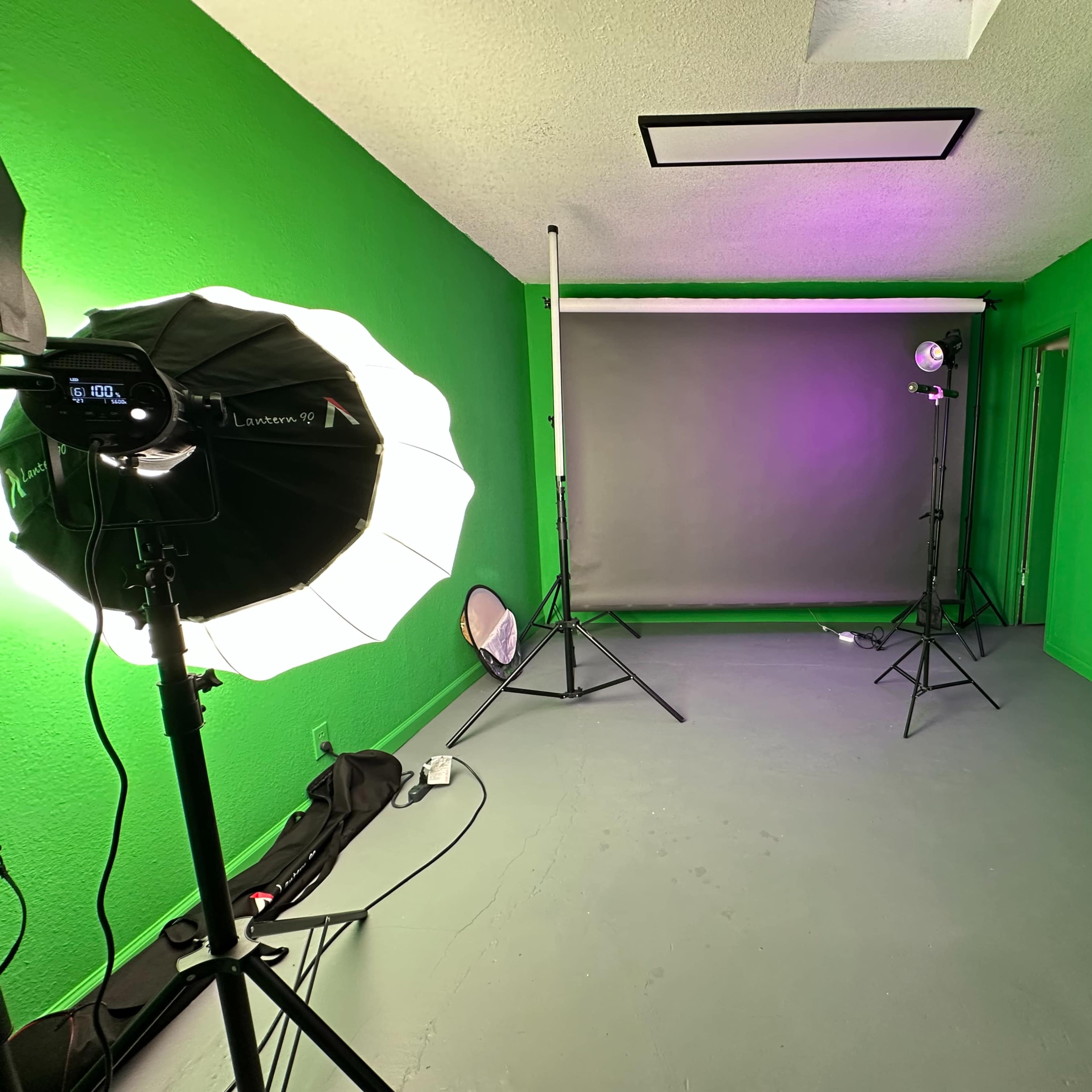 Photography, Filmmaking and Podcast Station Studio with Green Screen Room for your Creative work in Central El Paso! Image in Hidden Valley, El Paso, TX