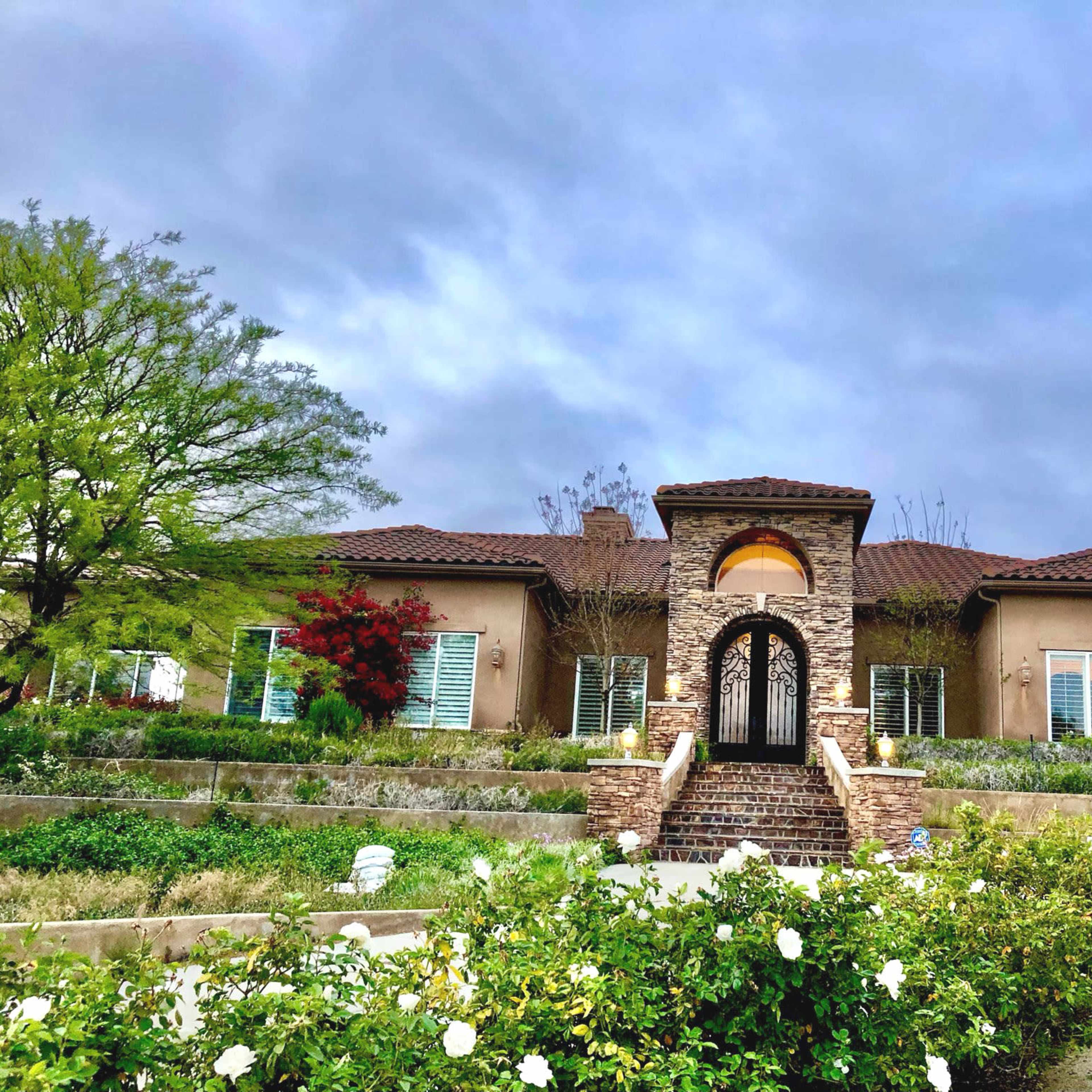 Stunning Sunset Views on Luxury Estate in the Heart of Wine Country Image in , Temecula, CA