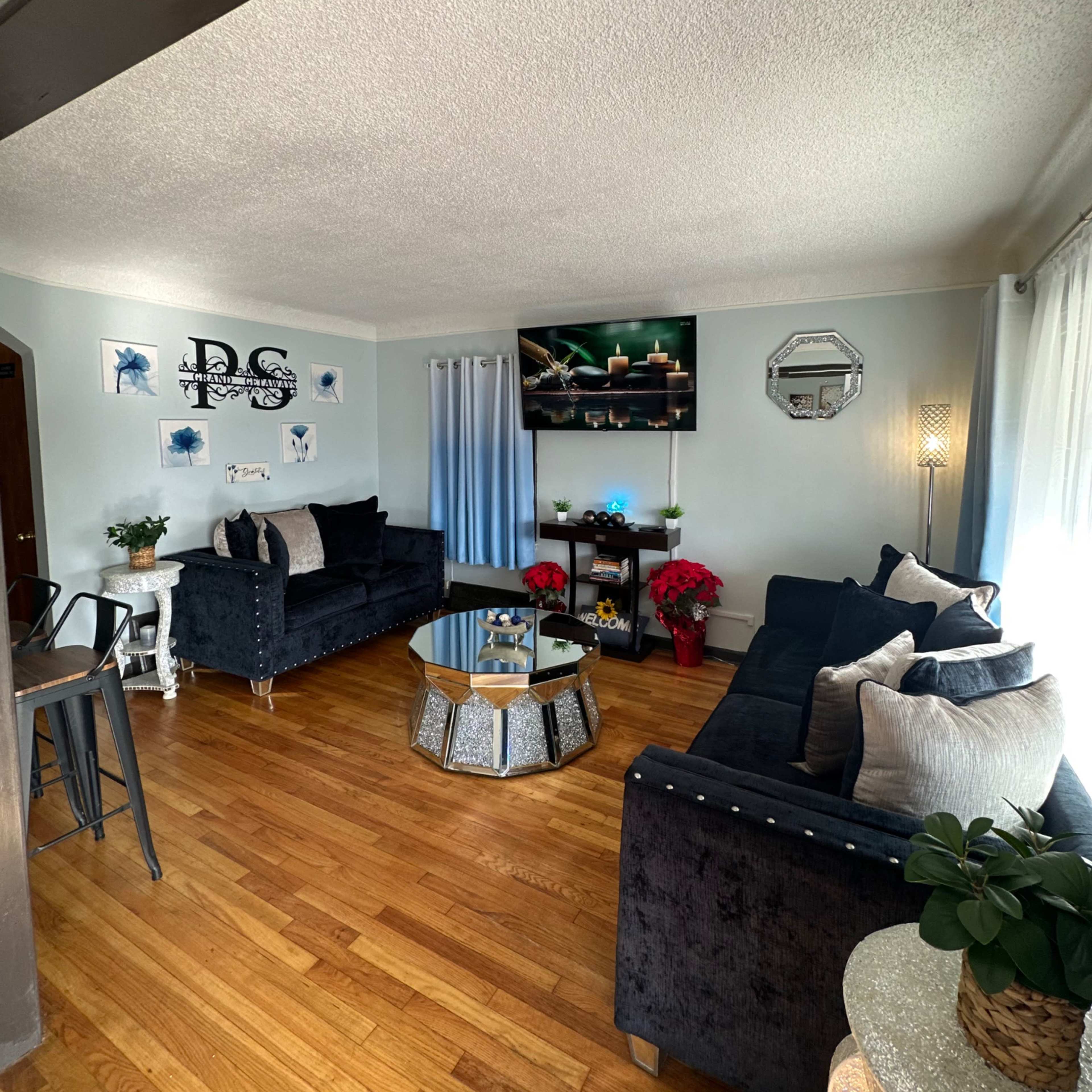 Vacation home w/Hottub inside entertainment garage Image in Oakman Blvd Community, Detroit, MI