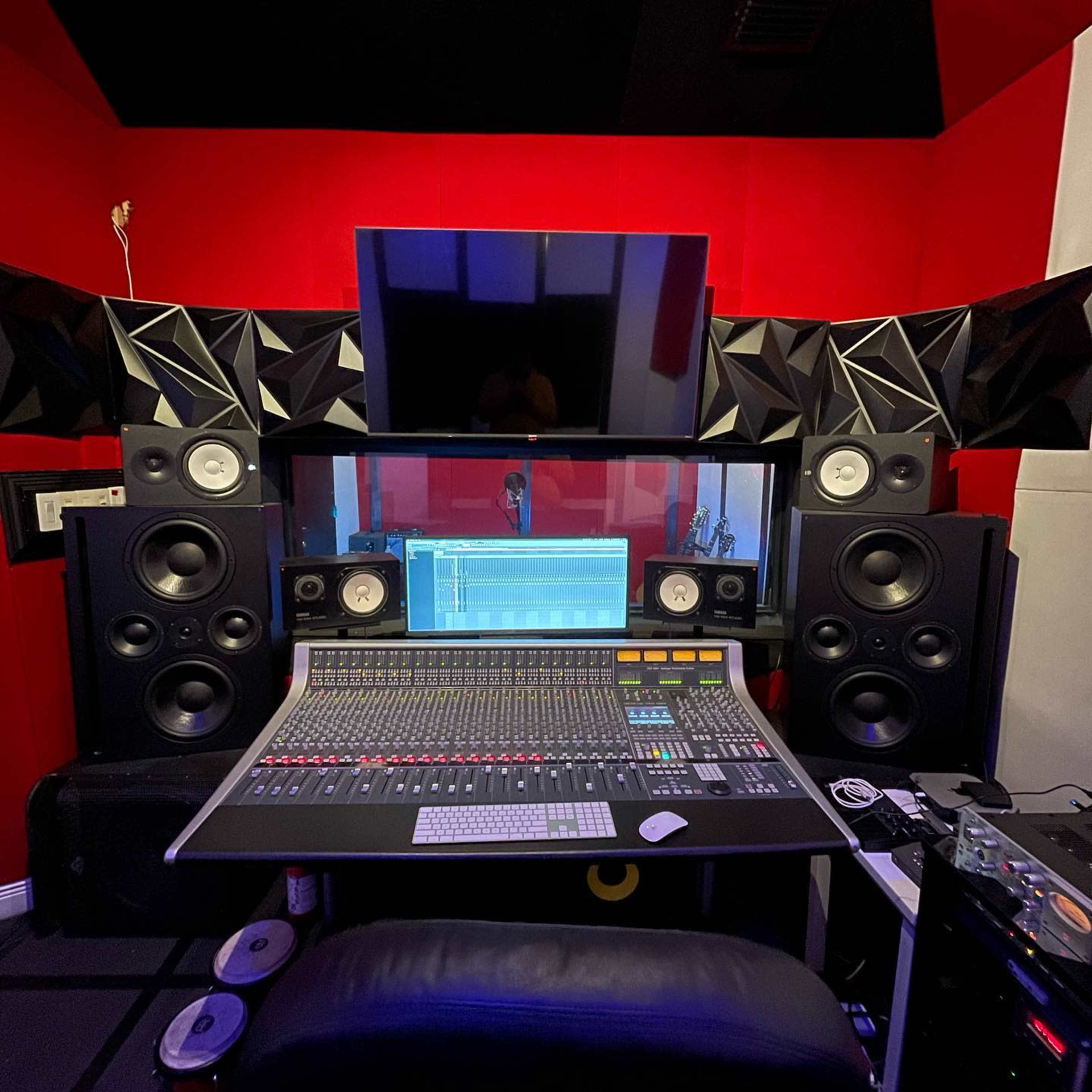 Unlimited Studios Image in Country Club, Hialeah, FL