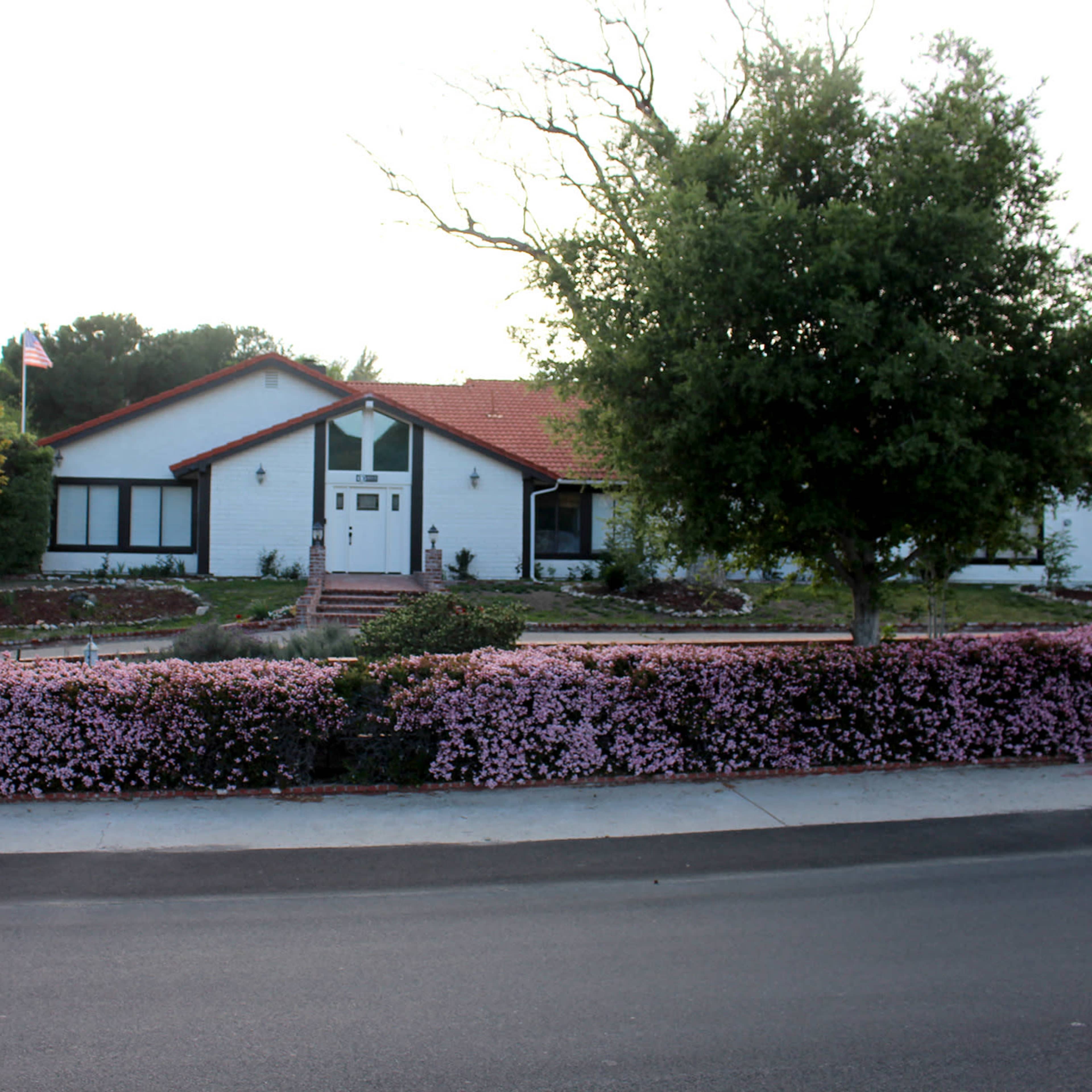 Mid-Century Ranch House With Large Yard and Pool in Quiet Valley Image in Hasley Canyon, Castaic, CA