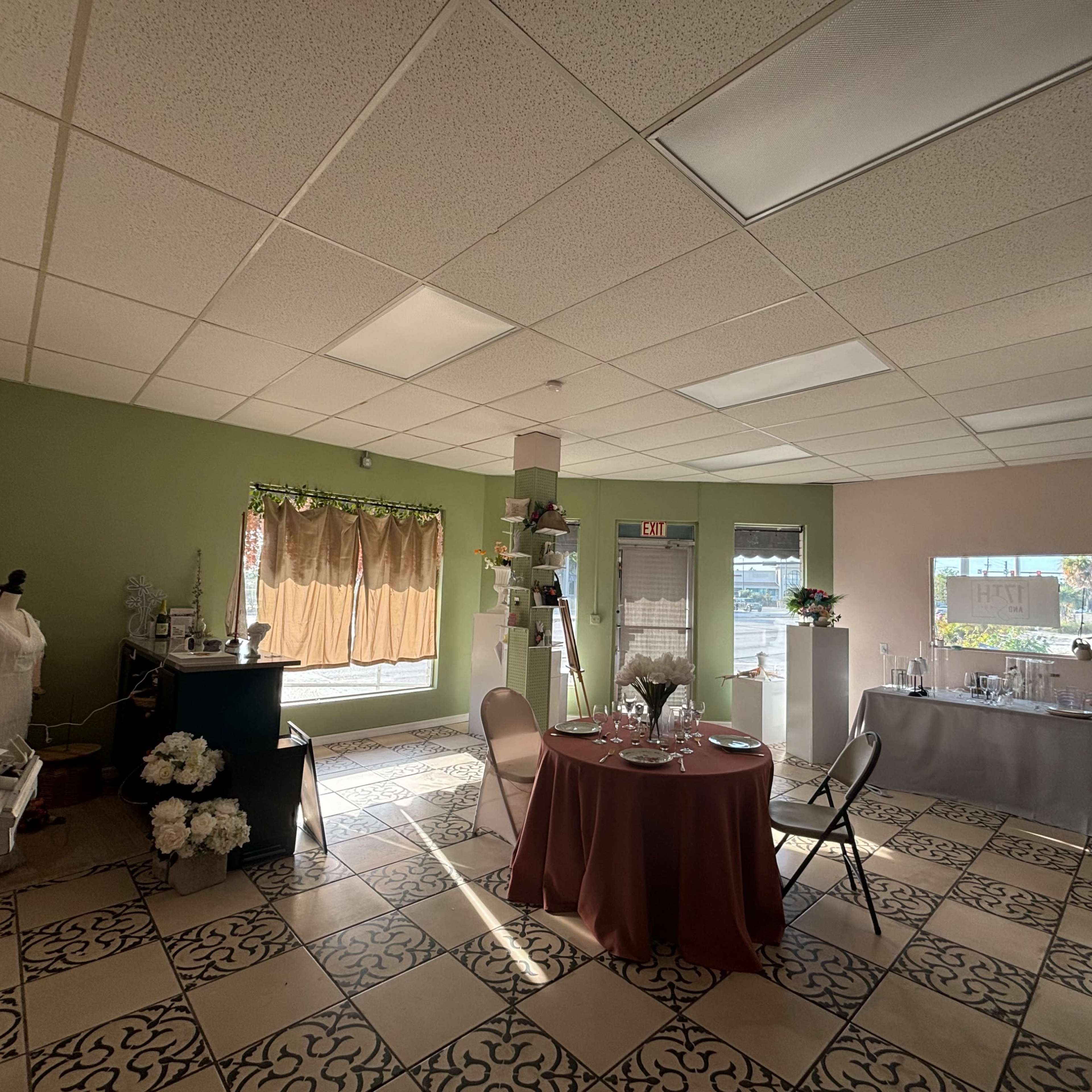 Urban studio with ample natural light Image in Largo, Largo, FL