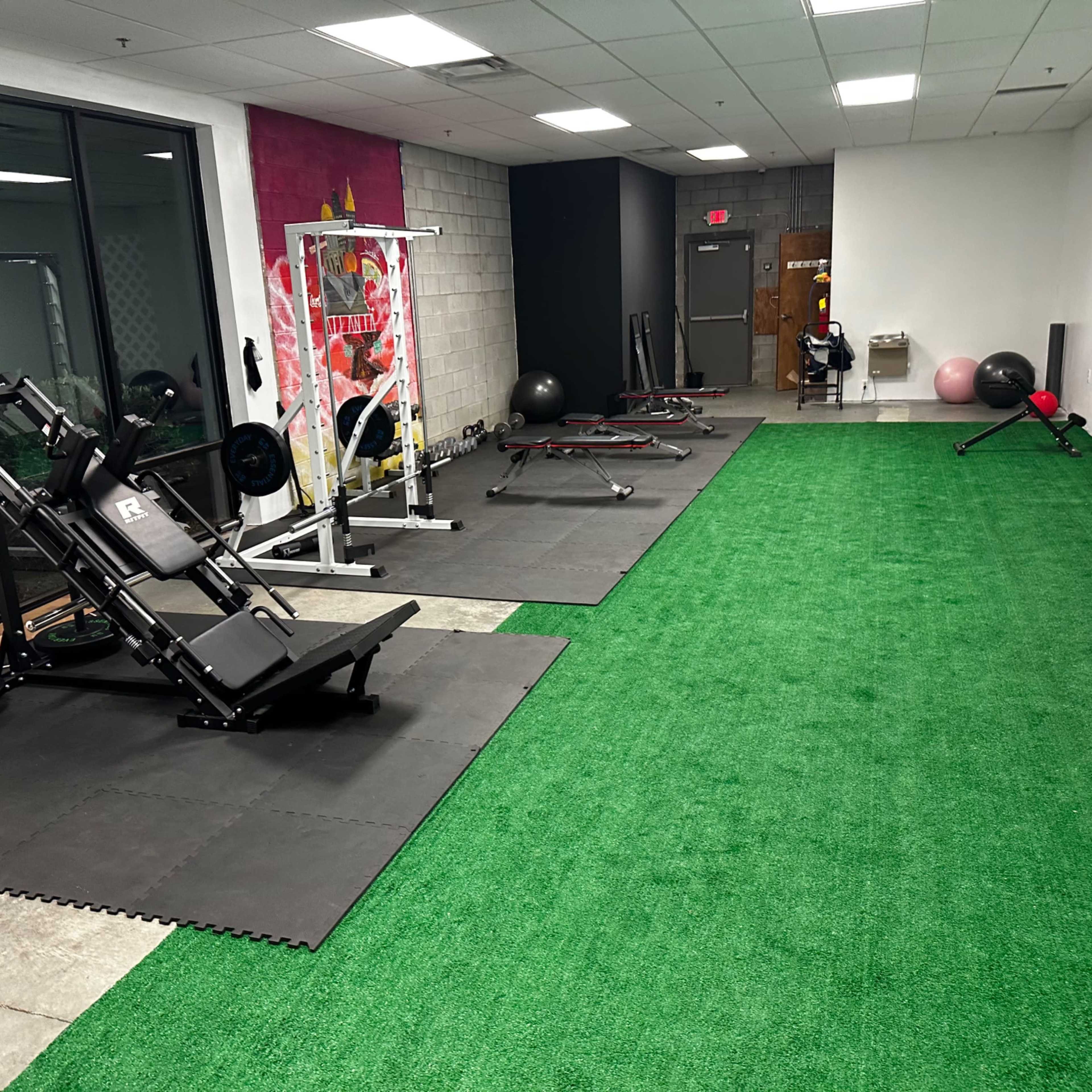 PRIVATE FREE SPACE GYM with EQUIPMENT. 20 min from ATL Image in Powder Springs, Powder Springs, GA