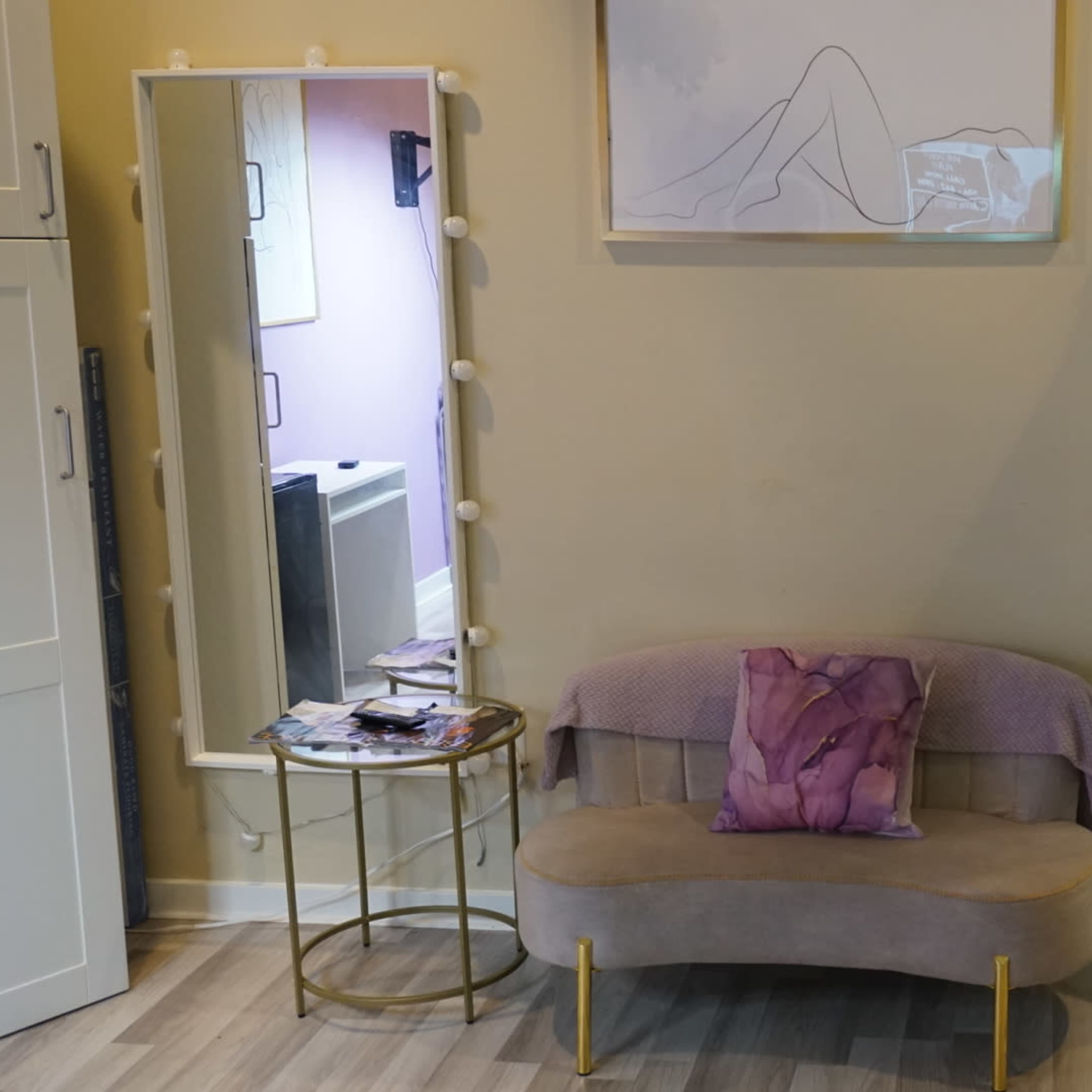 Chic, Professional Beauty & Content Space in Atlanta Image in Downtown Atlanta, Atlanta, GA