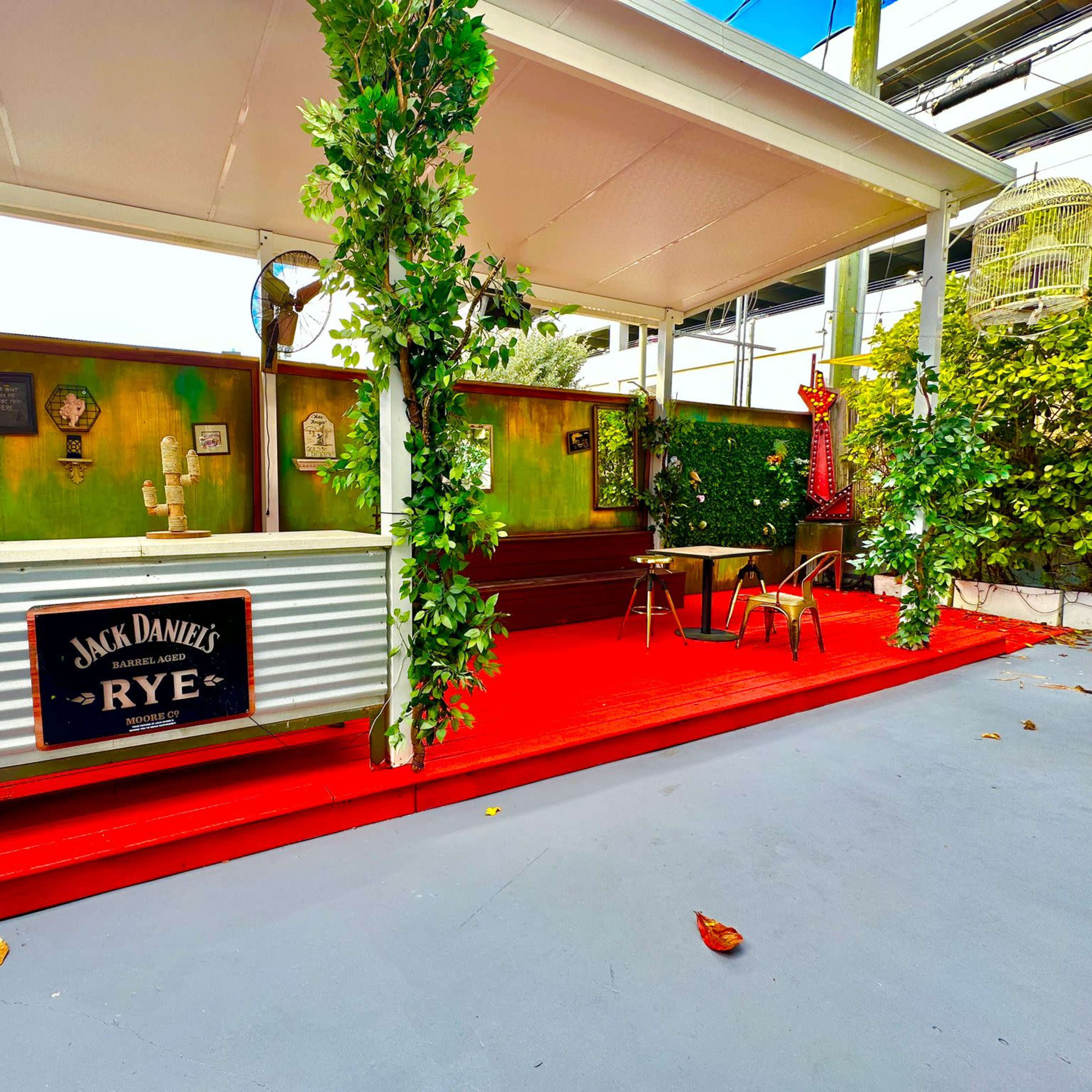 Jamrock Bunnies Photo Spot - Theme Rooms Image in Edgewater, Miami, FL