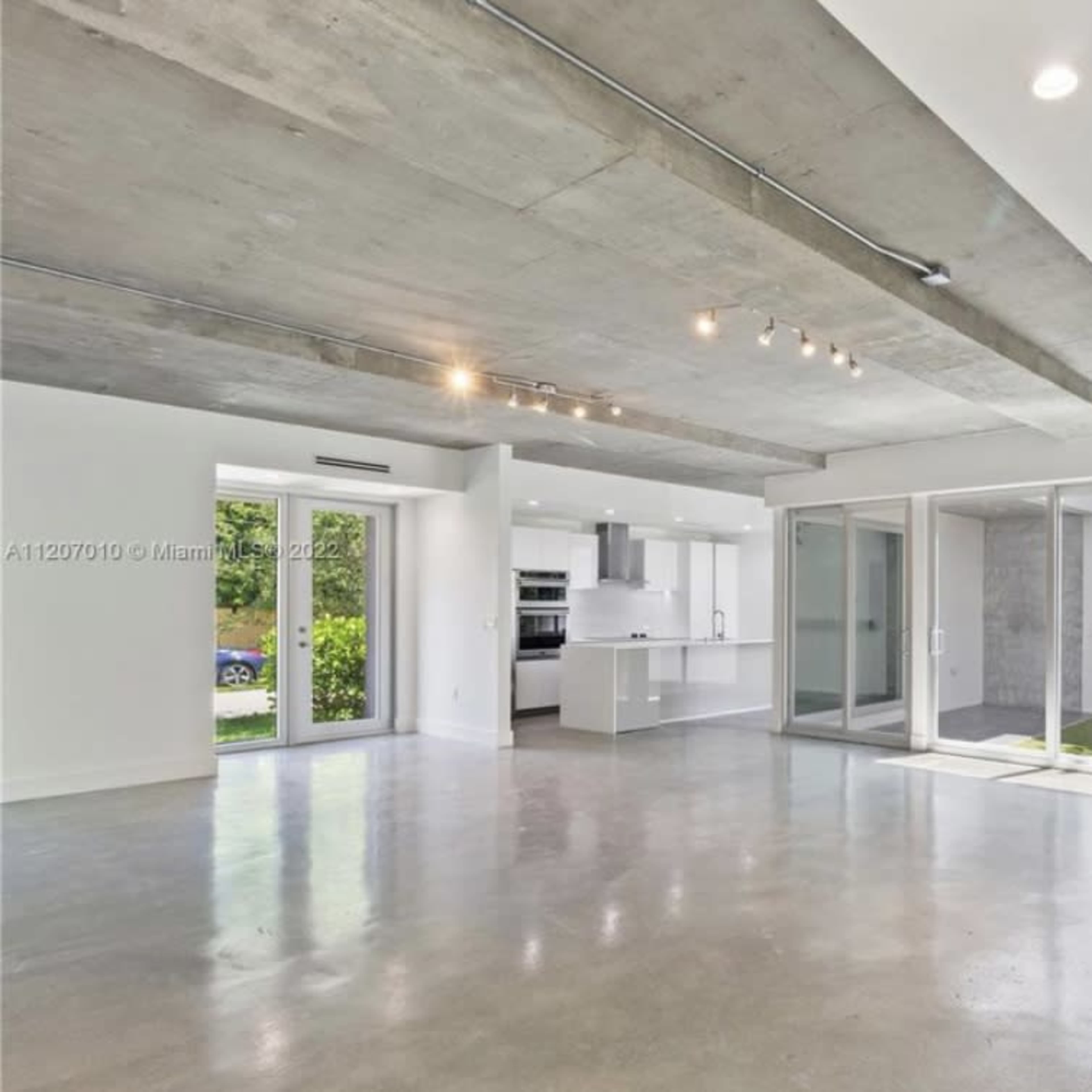 Urban Townhome in Coconut Grove unfurnished Image in Coconut Grove, Miami, FL