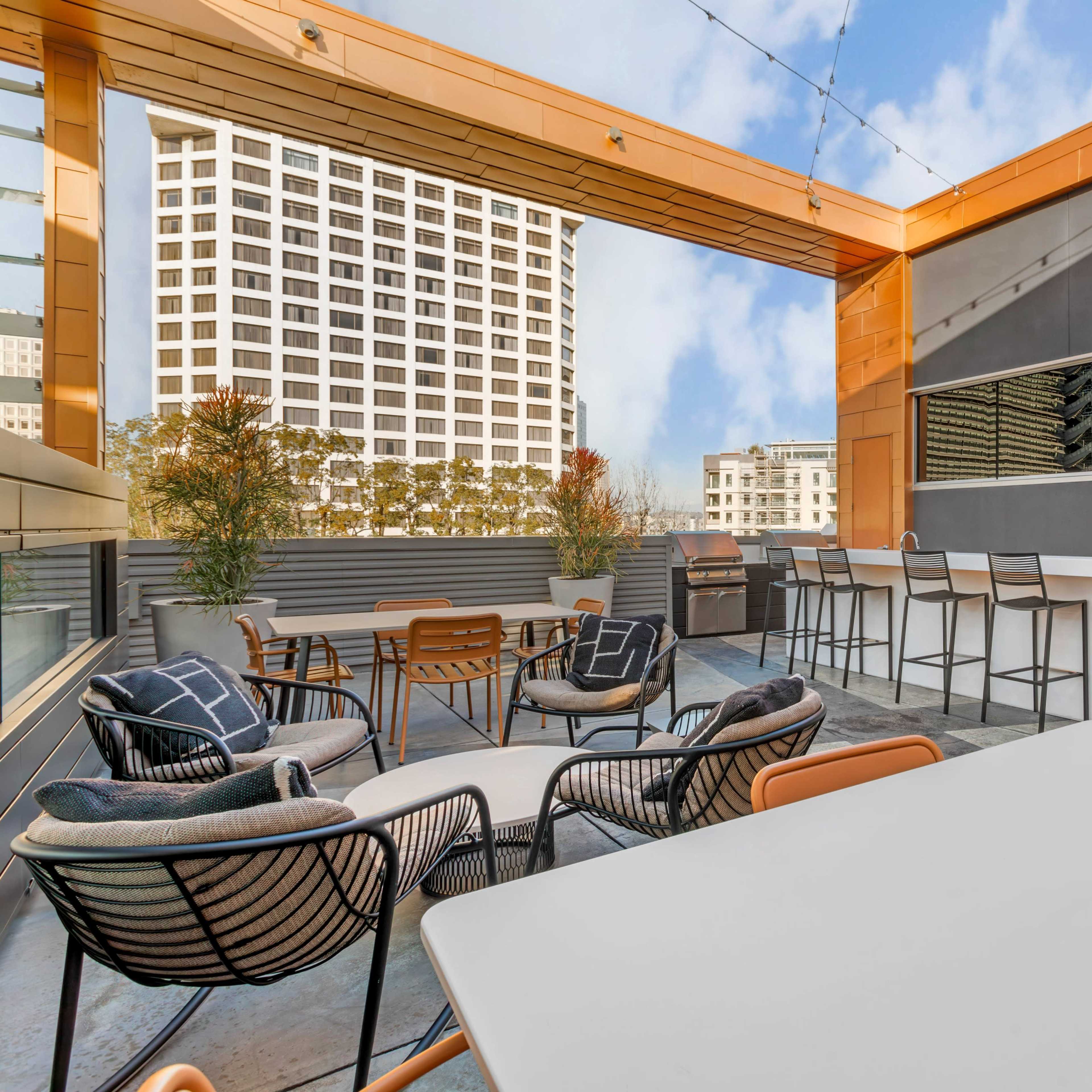 Beautiful Open-Concept Rooftop Lounge Downtown! Image in Downtown Los Angeles, Los Angeles, CA