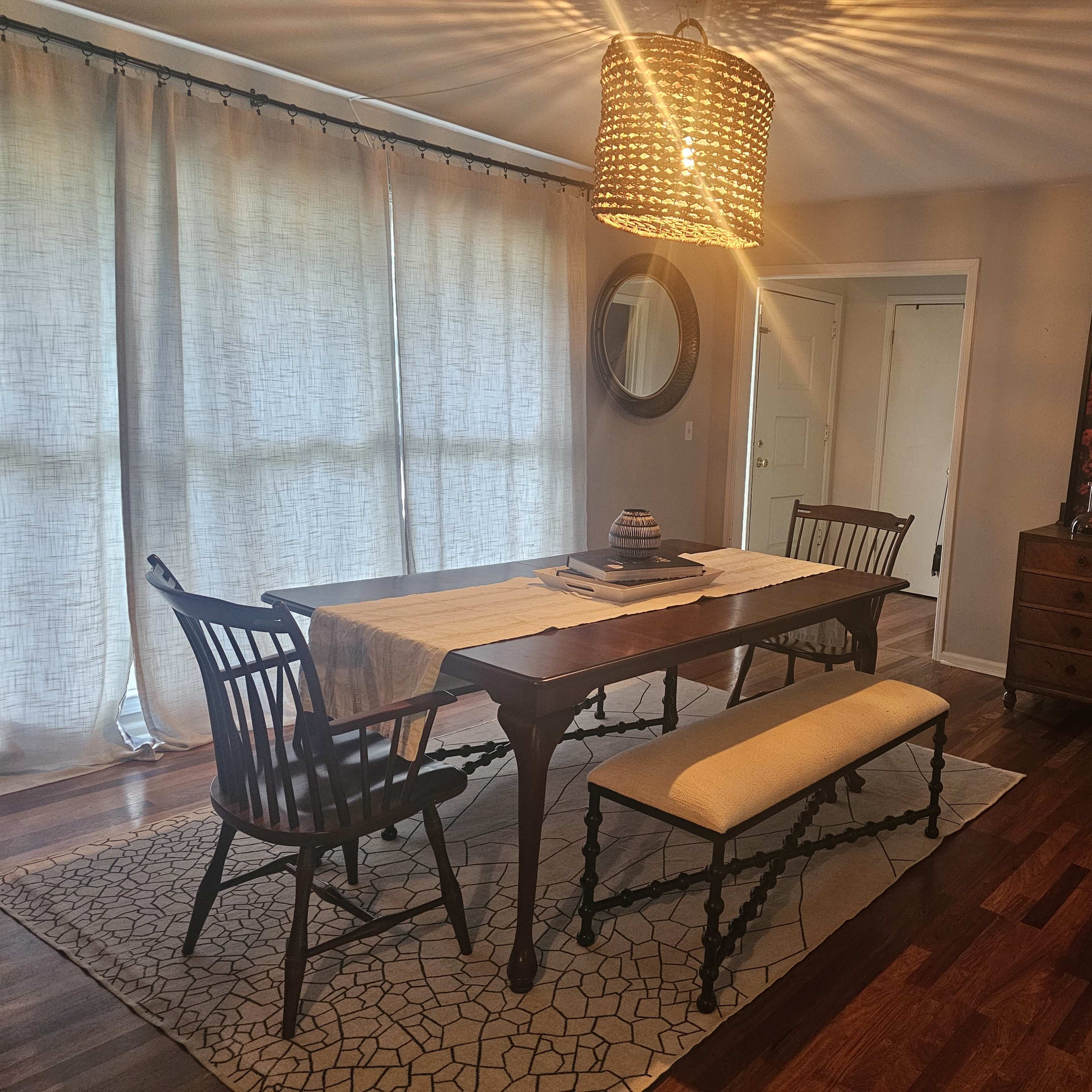 Roomy Dining with Modern Eclecticism Image in , Stone Mountain, GA
