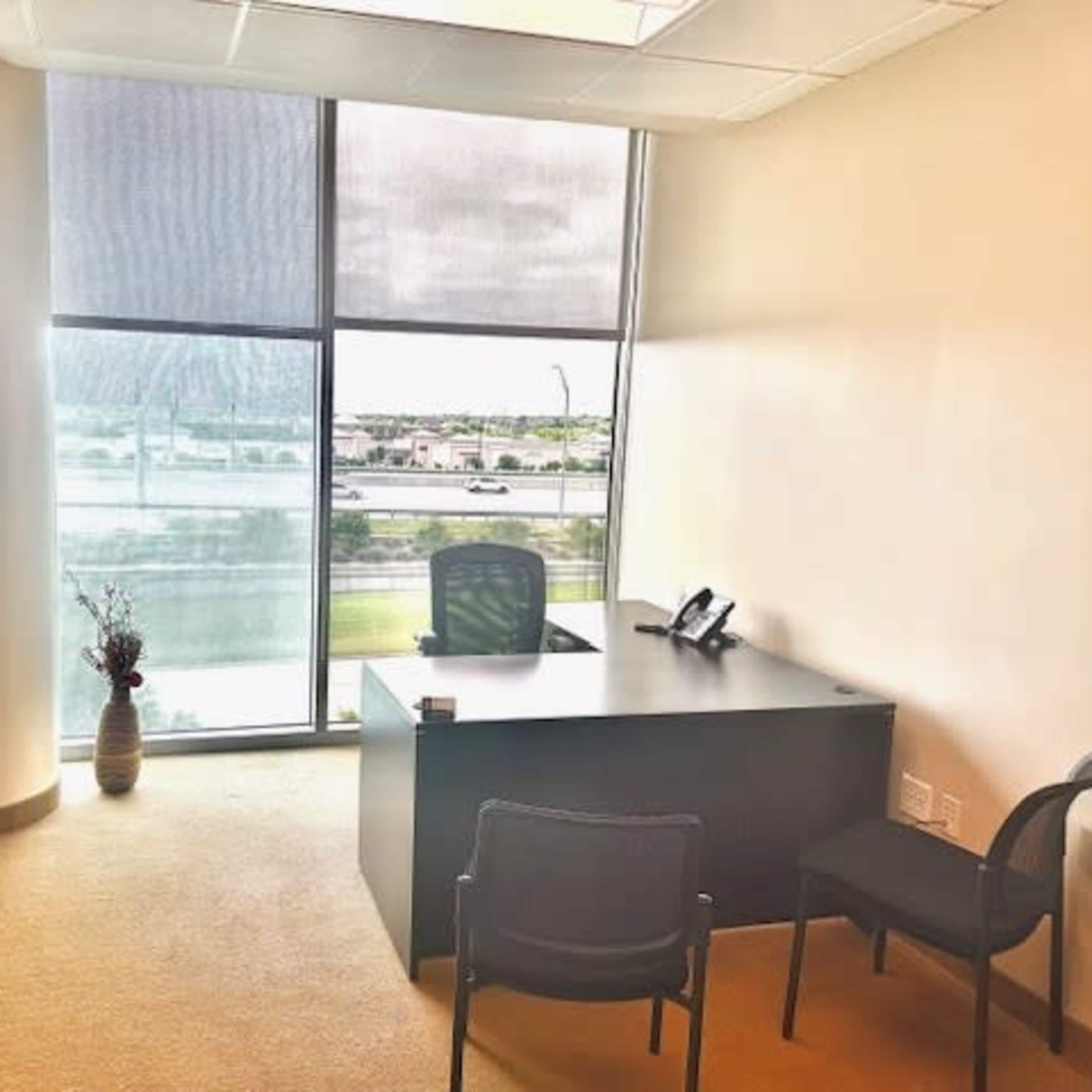 Private Day Office! Convenient location at the corner of Lake Forest and Hwy 121 in the Valliance Bank Building Image in , McKinney, TX
