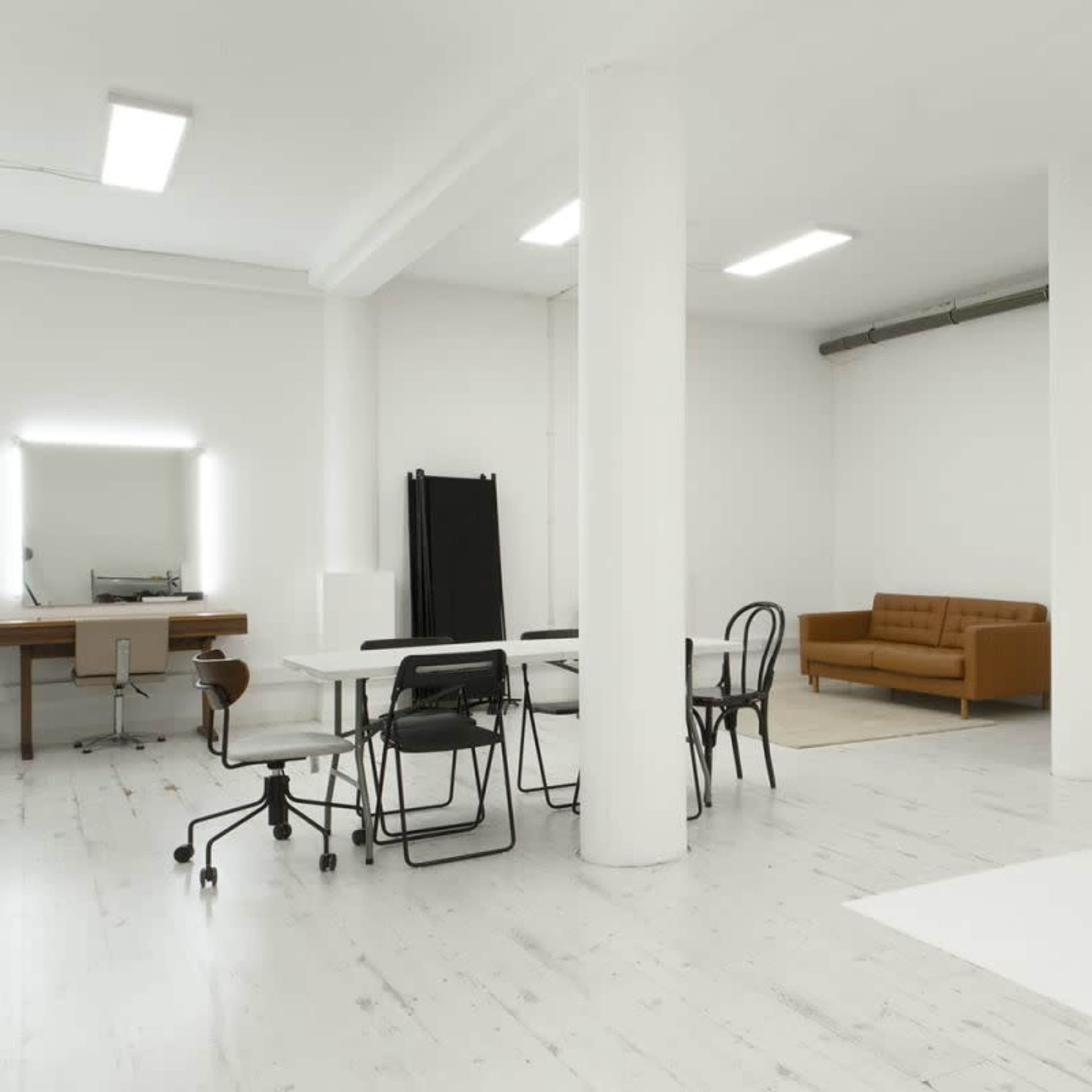 Multipurpose  Photo/Video Studio in London Image in Kentish Town, London, England