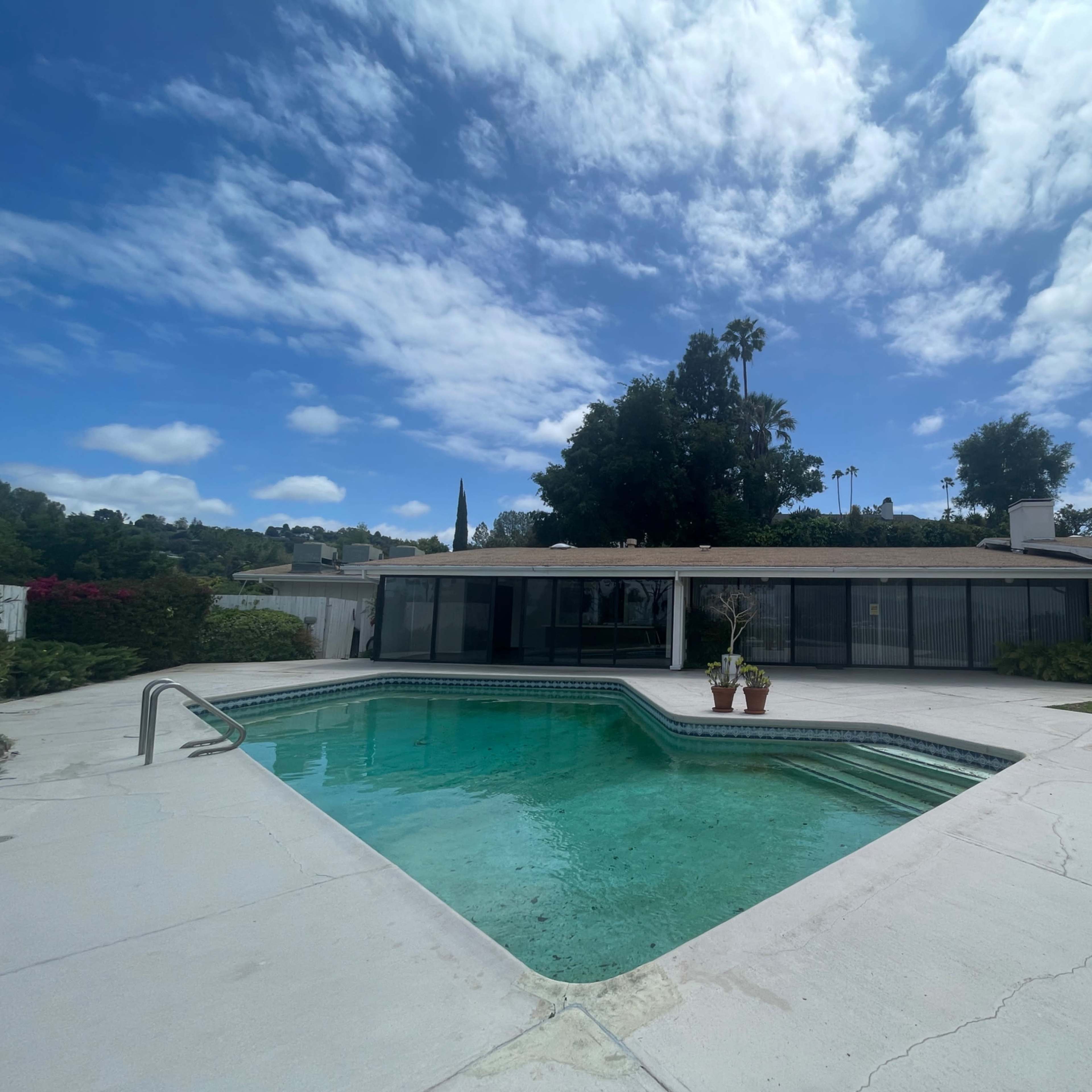 Mid Century Modern hillside house with stunning panorama views Image in Encino, Los Angeles, CA