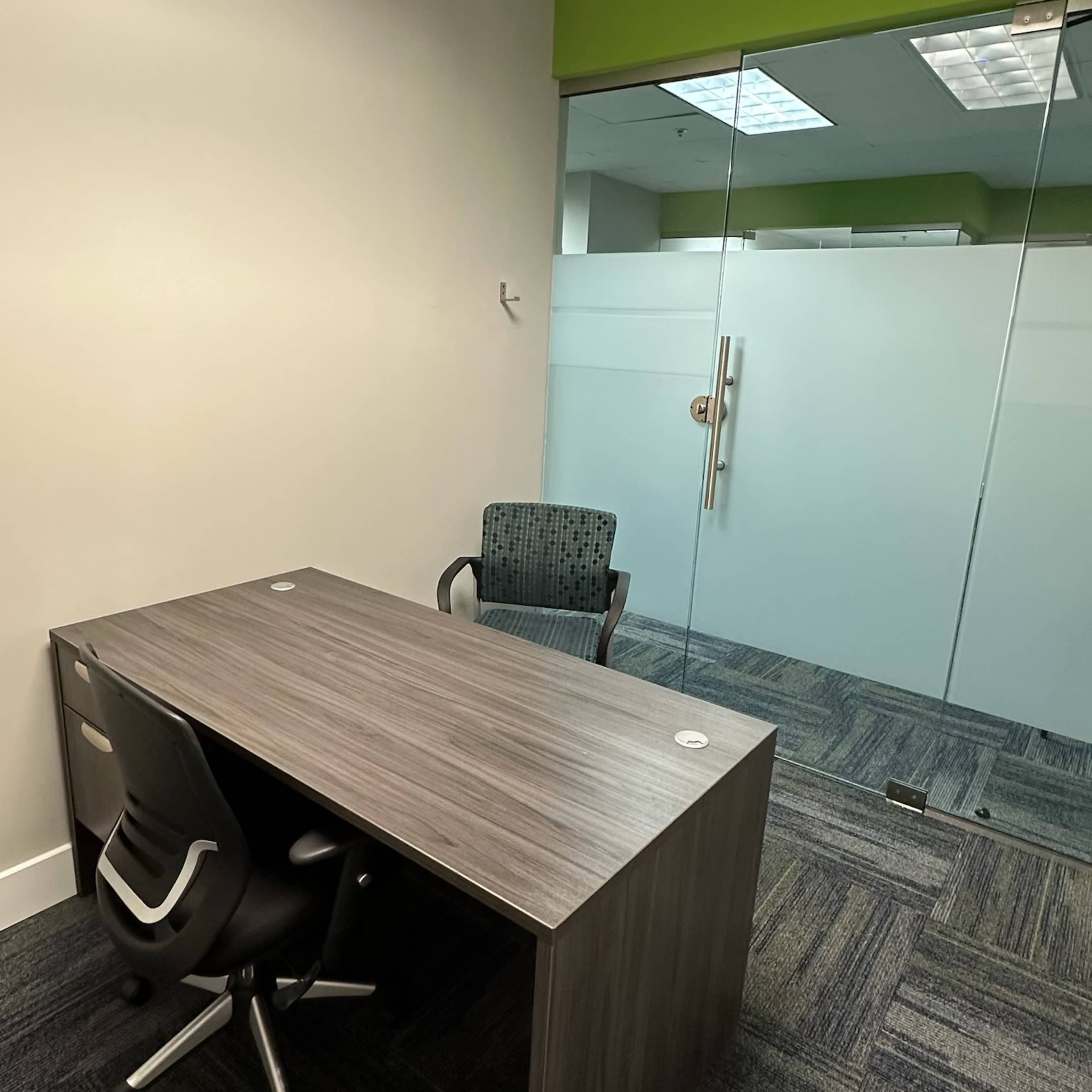 Suite 6 - Executive Office Suite in East Point/South Fulton Image in East Point, East Point, GA