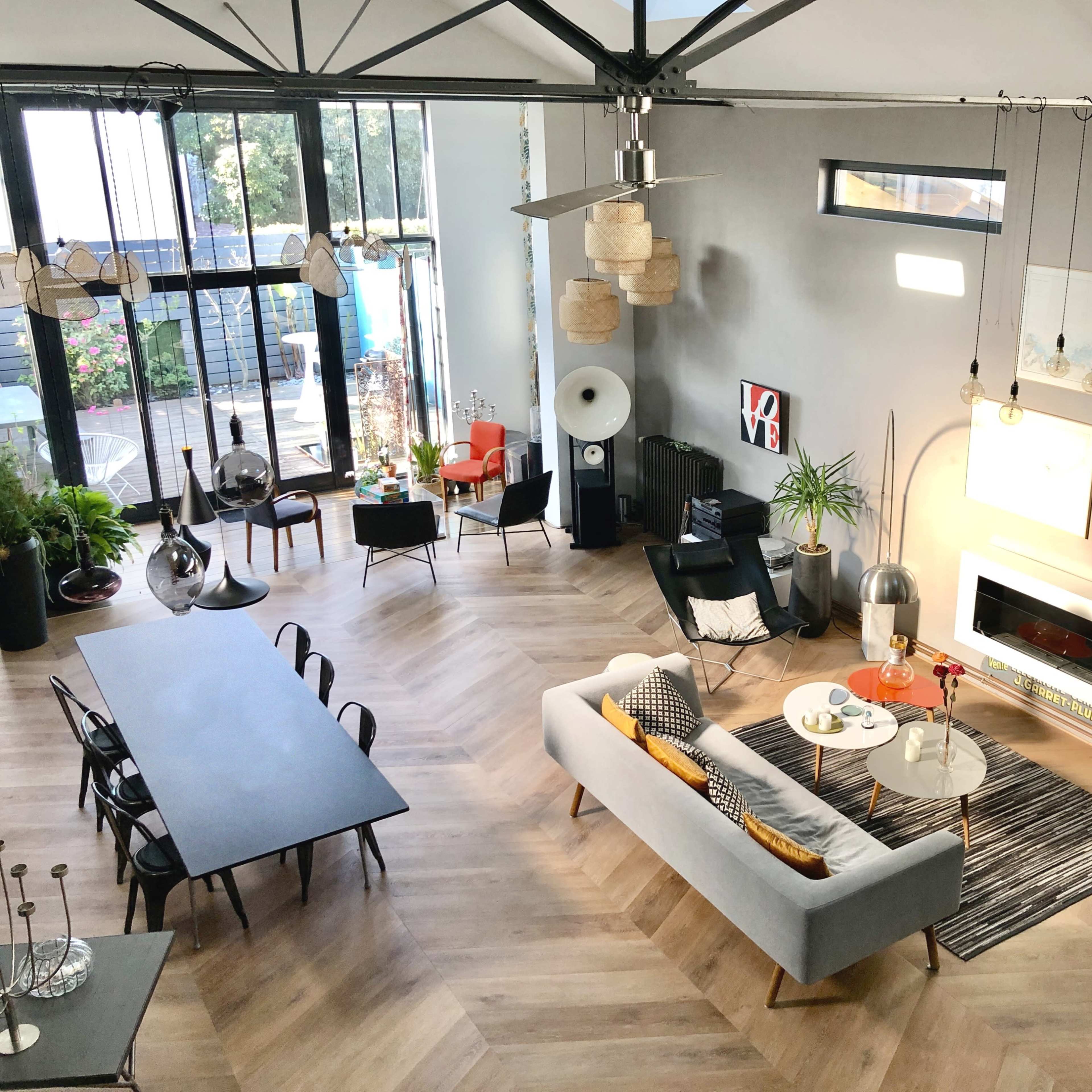 Somptueux loft parisien parfait pour organiser des réunions et pouvant accueillir jusqu'à 30 personnes. Image dans , L'Haÿ-les-Roses, Île-de-France