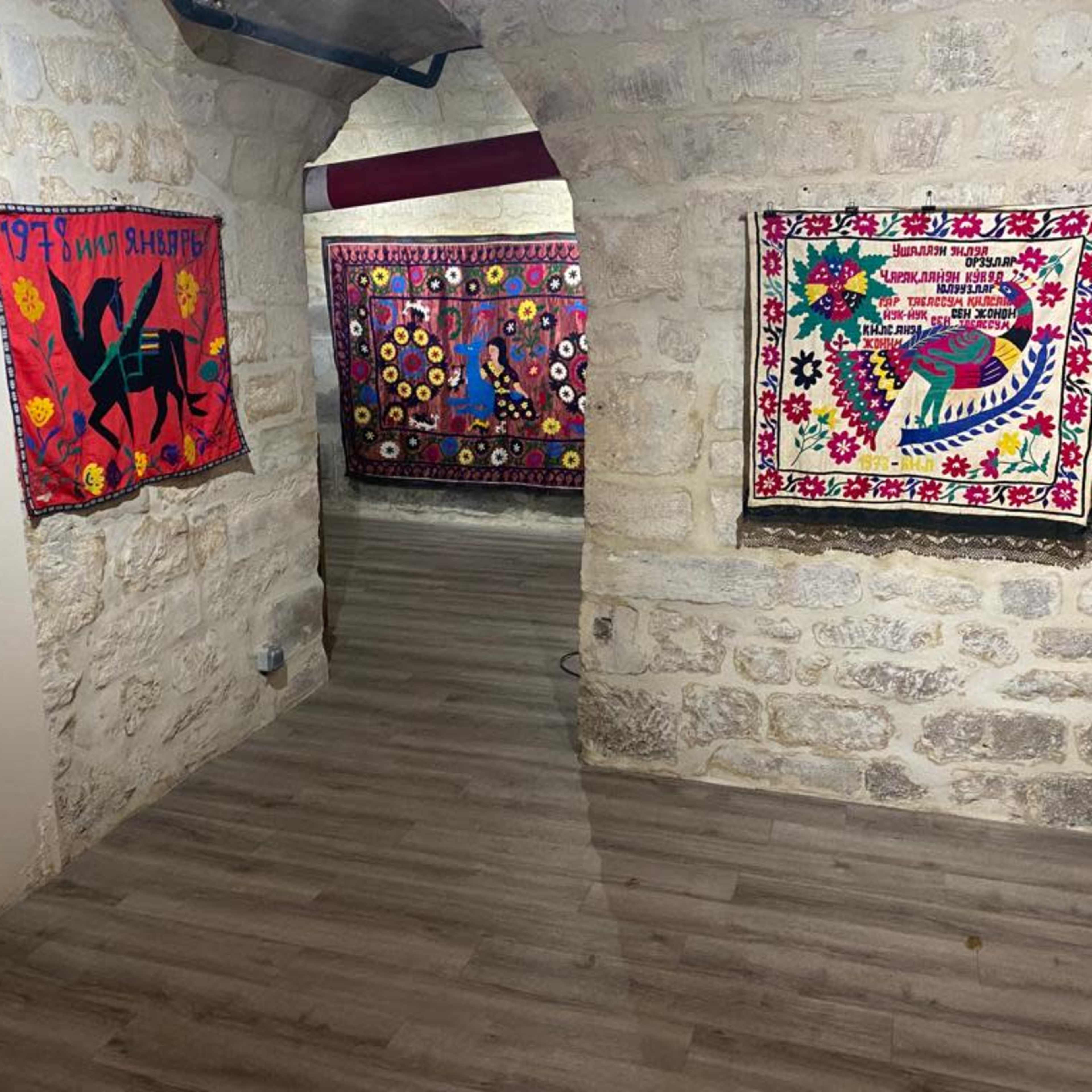 Galerie atypique sur deux niveaux au coeur de Paris Image dans St Victor, Paris, Île-de-France