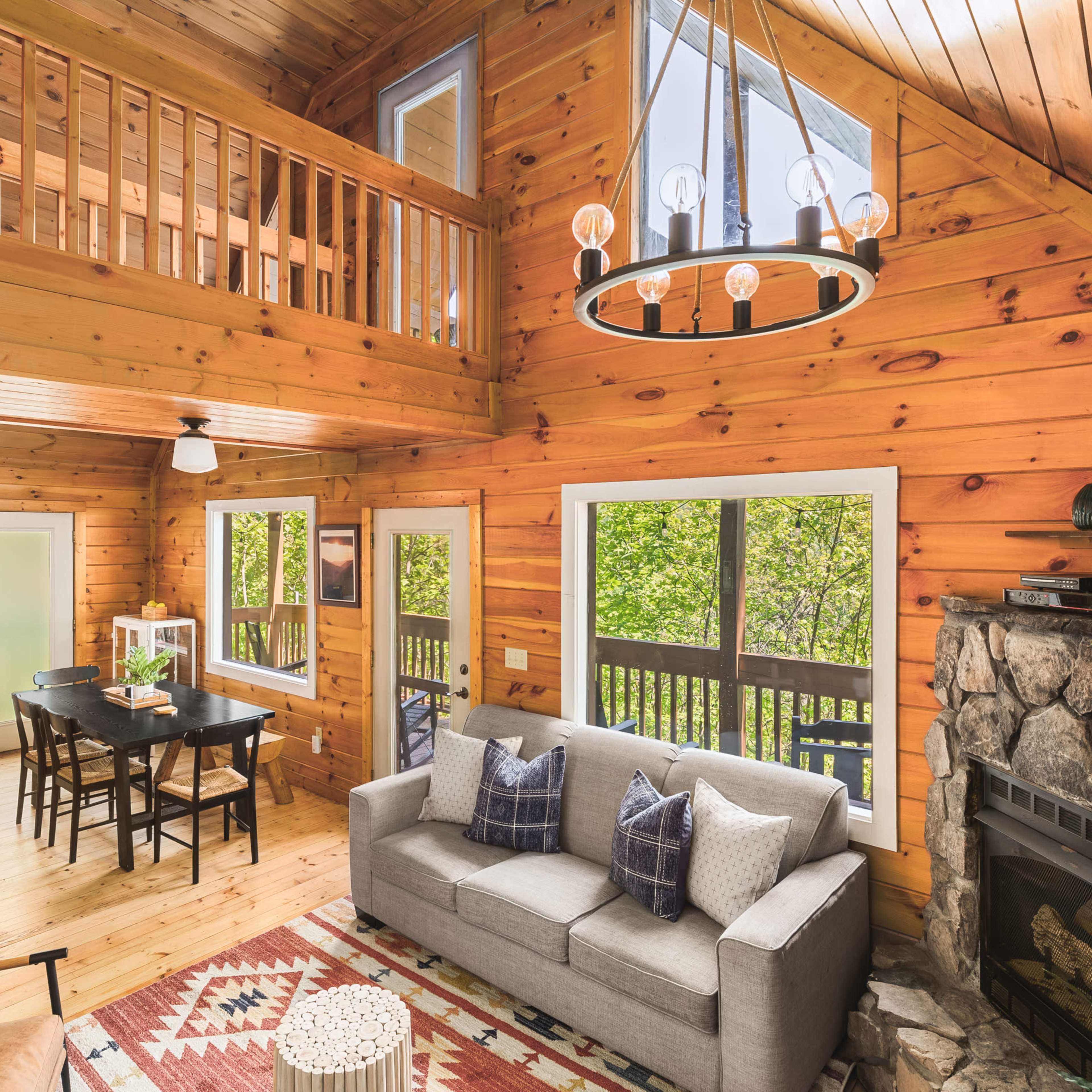 Entire Cabin with a view of the Smoky Mountains Image in , Sevierville, TN