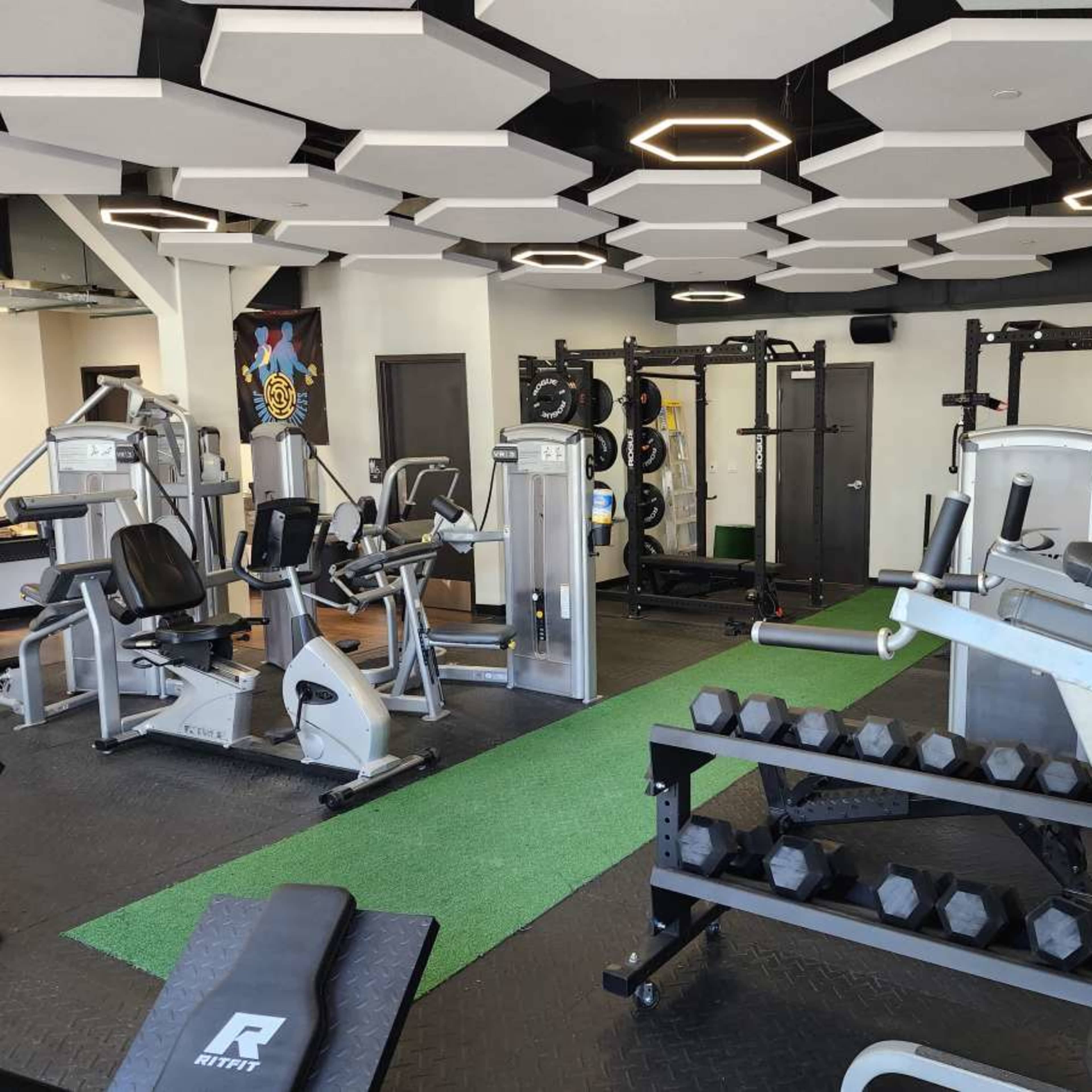 Contemporary Fitness Studio with Boutique Amenities Image in Grand Central District, St. Petersburg, FL