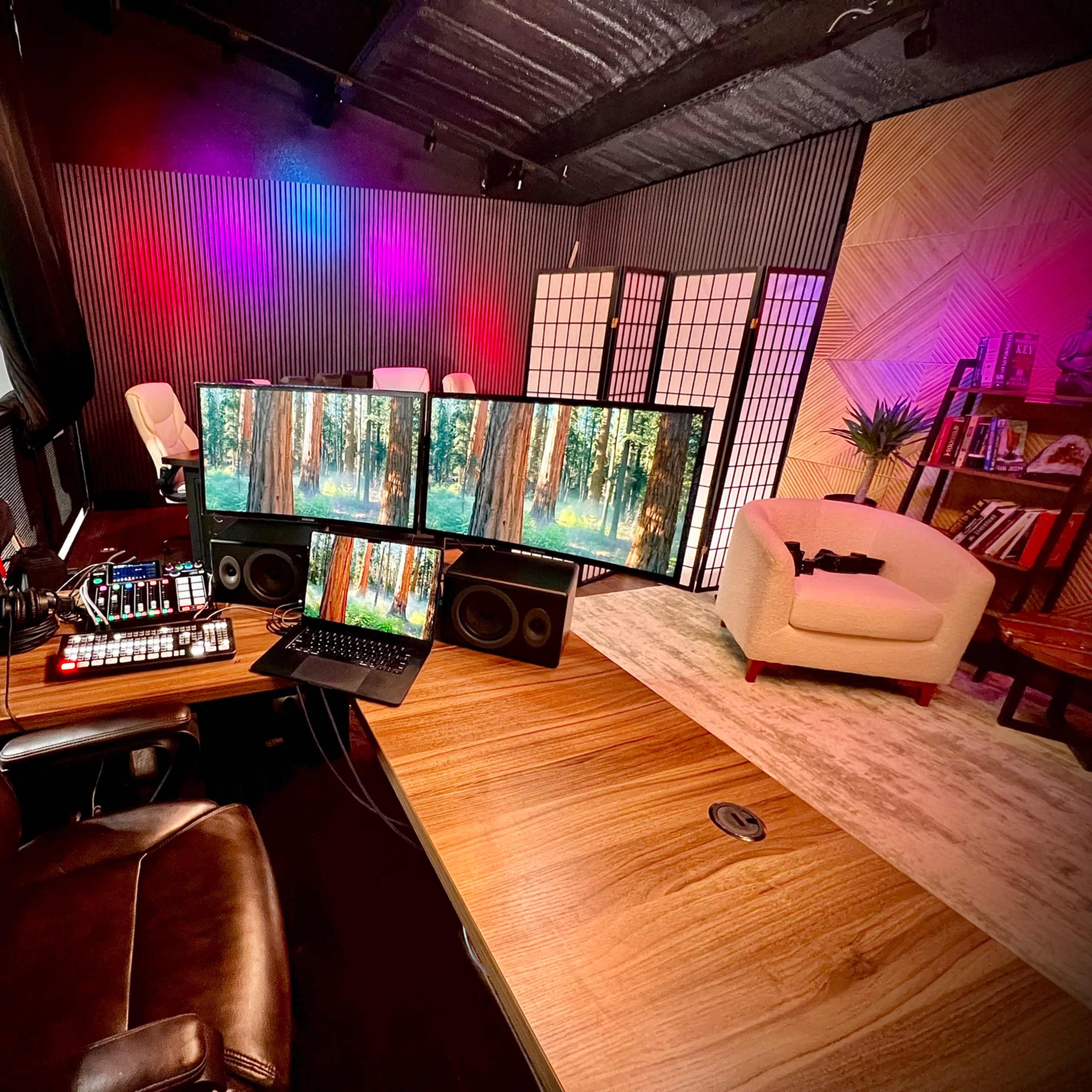 Bronix Studios Image in , Nevada, TX