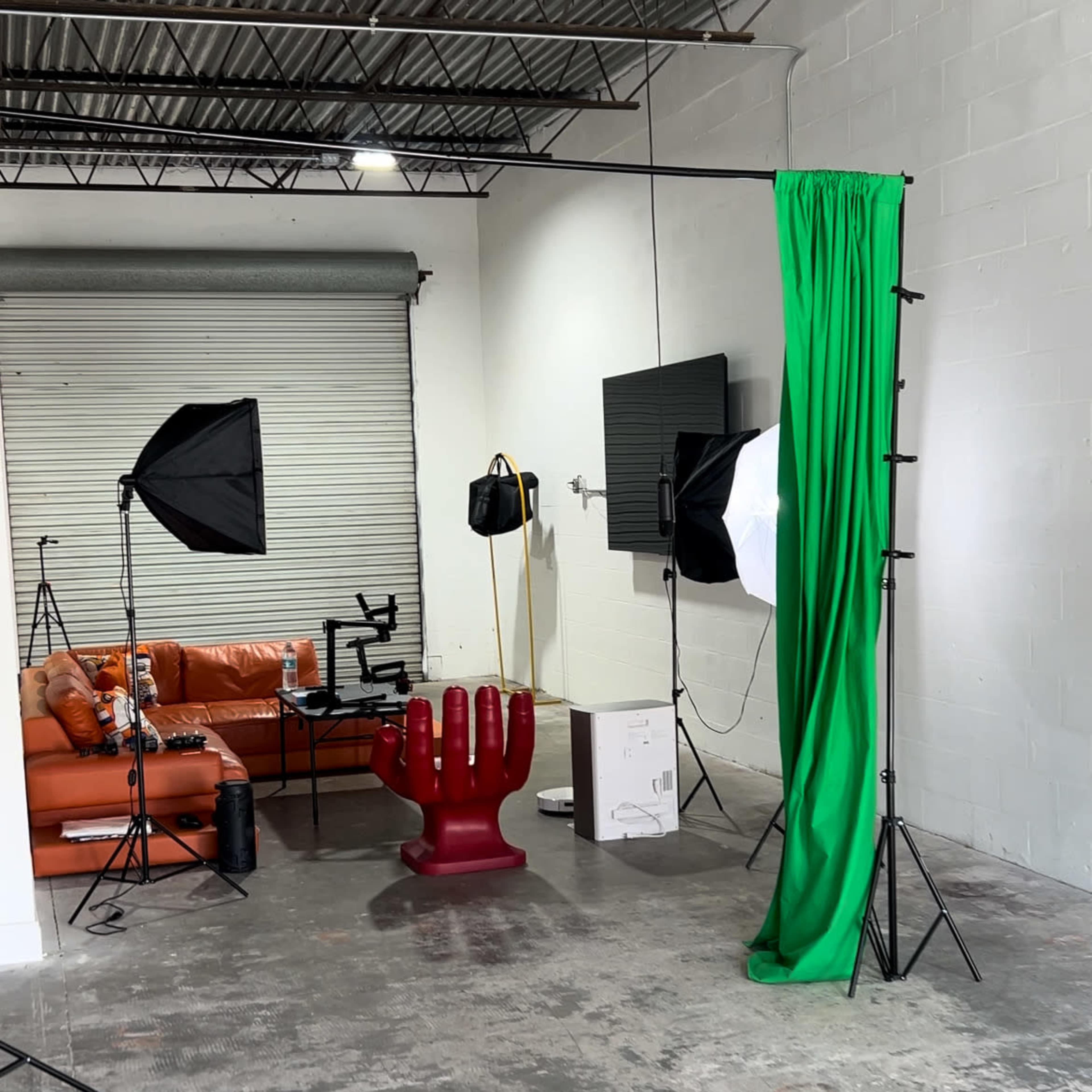 STUDIO/WAREHOUSE X Prods. Image in , Clearwater, FL