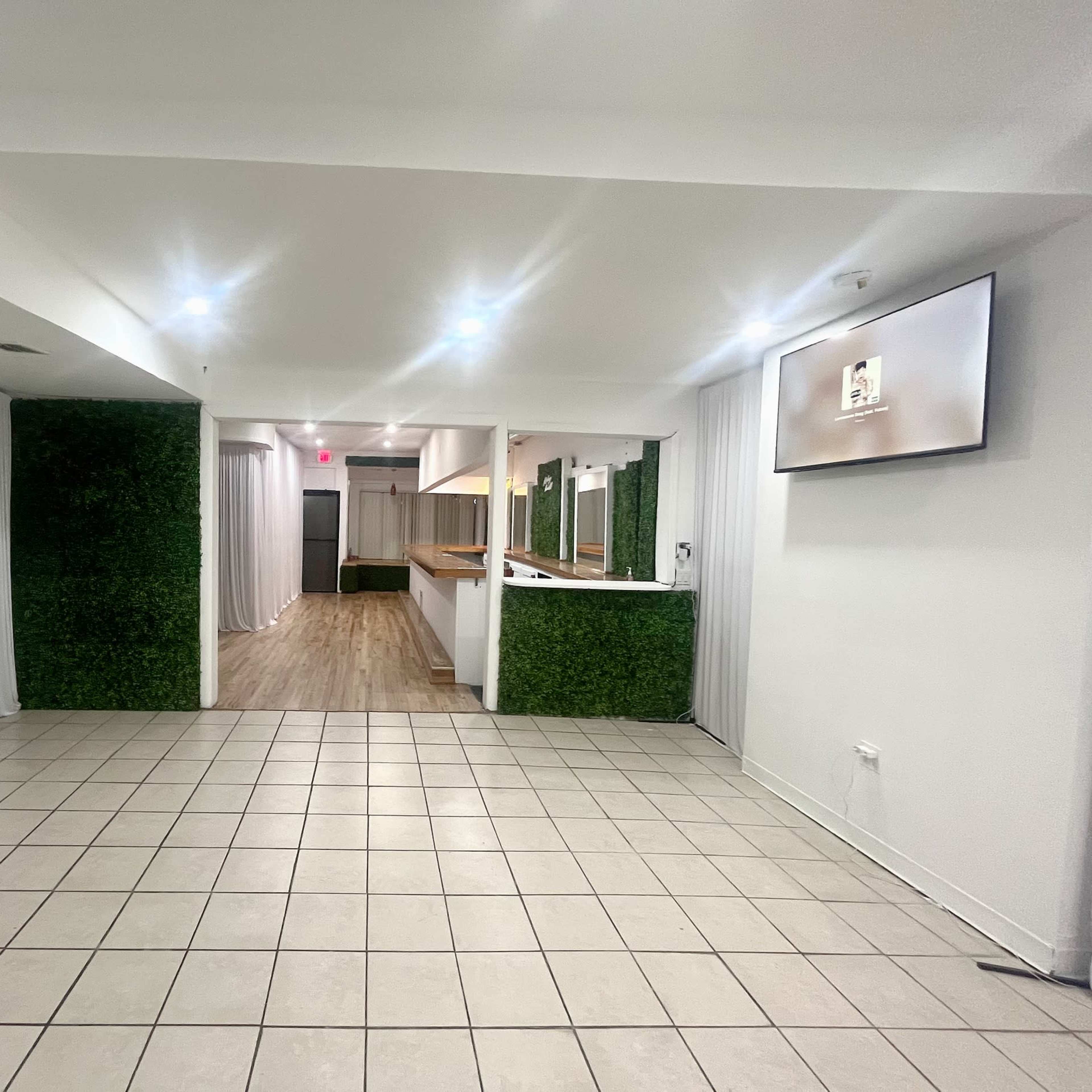 Serene Garden-Themed Event Space with Full Bar and Versatile Amenities Image in Hempstead, Elmont, NY