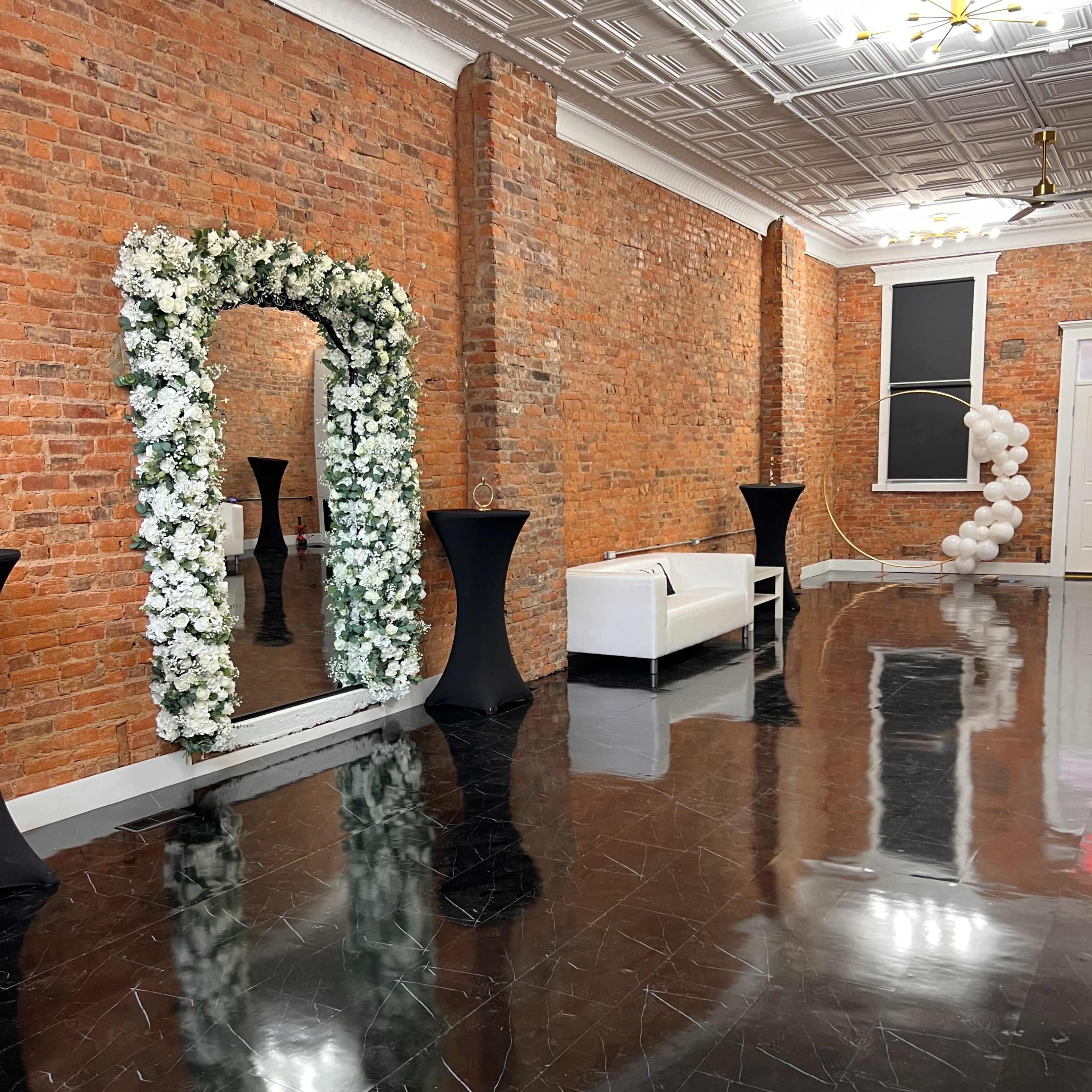 Savor The Experience Image in Victorian Village, Columbus, OH