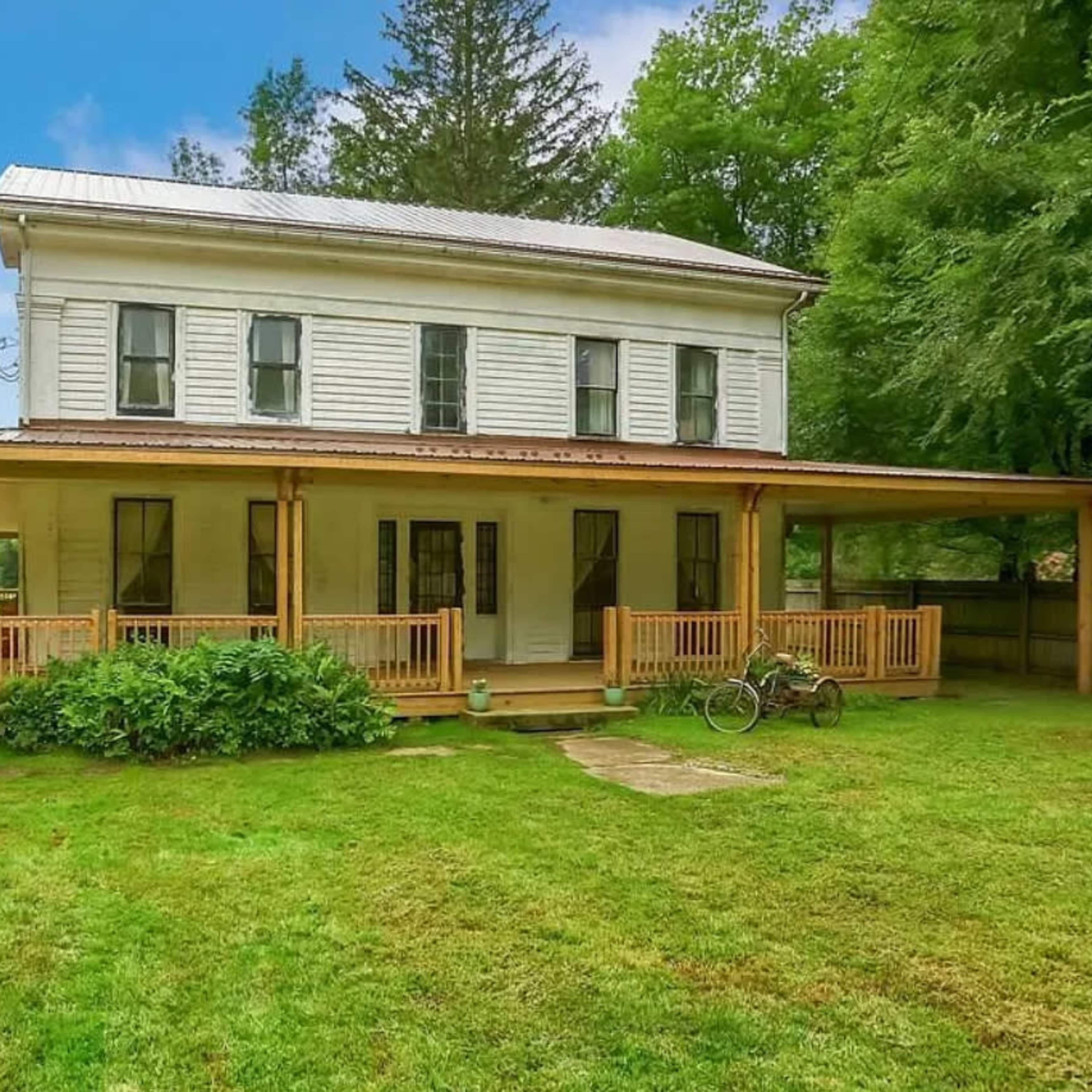 Huge Historic Victorian Home ~ Retreat in Woodsy Forest County Image in Tionesta, Tionesta, PA