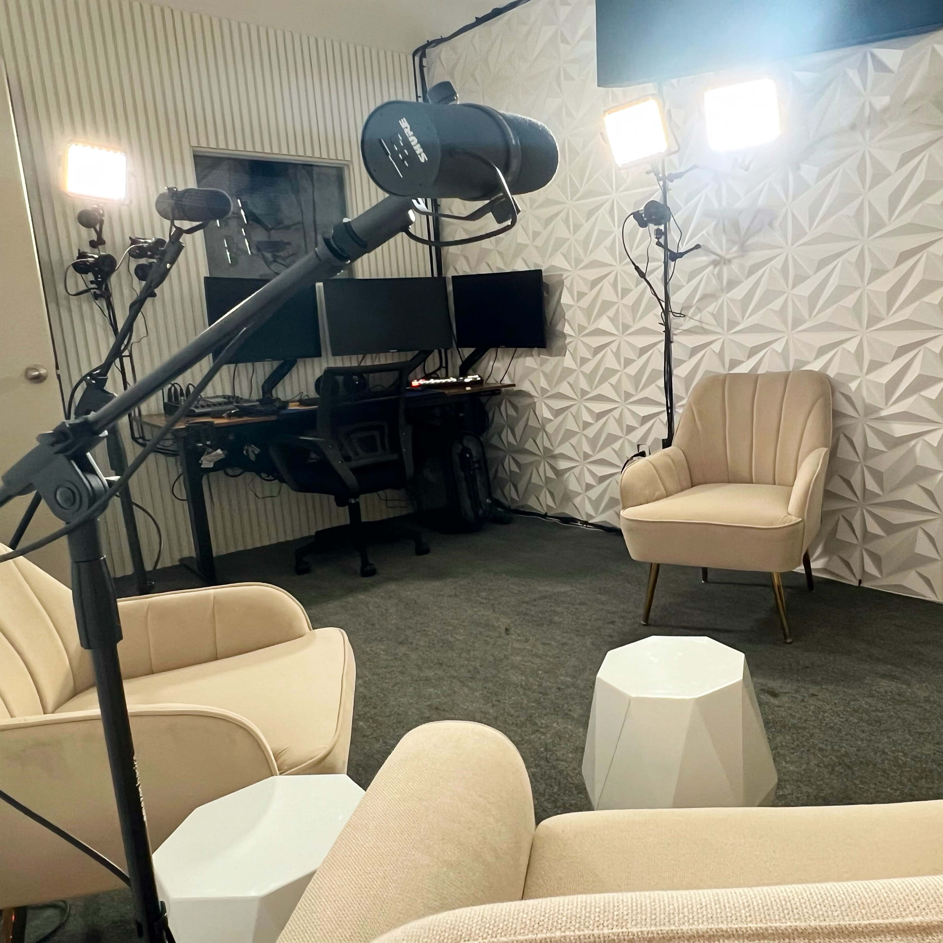 Modern Podcast Studio (Fully Equipped) Image in Hollywood, Los Angeles, CA