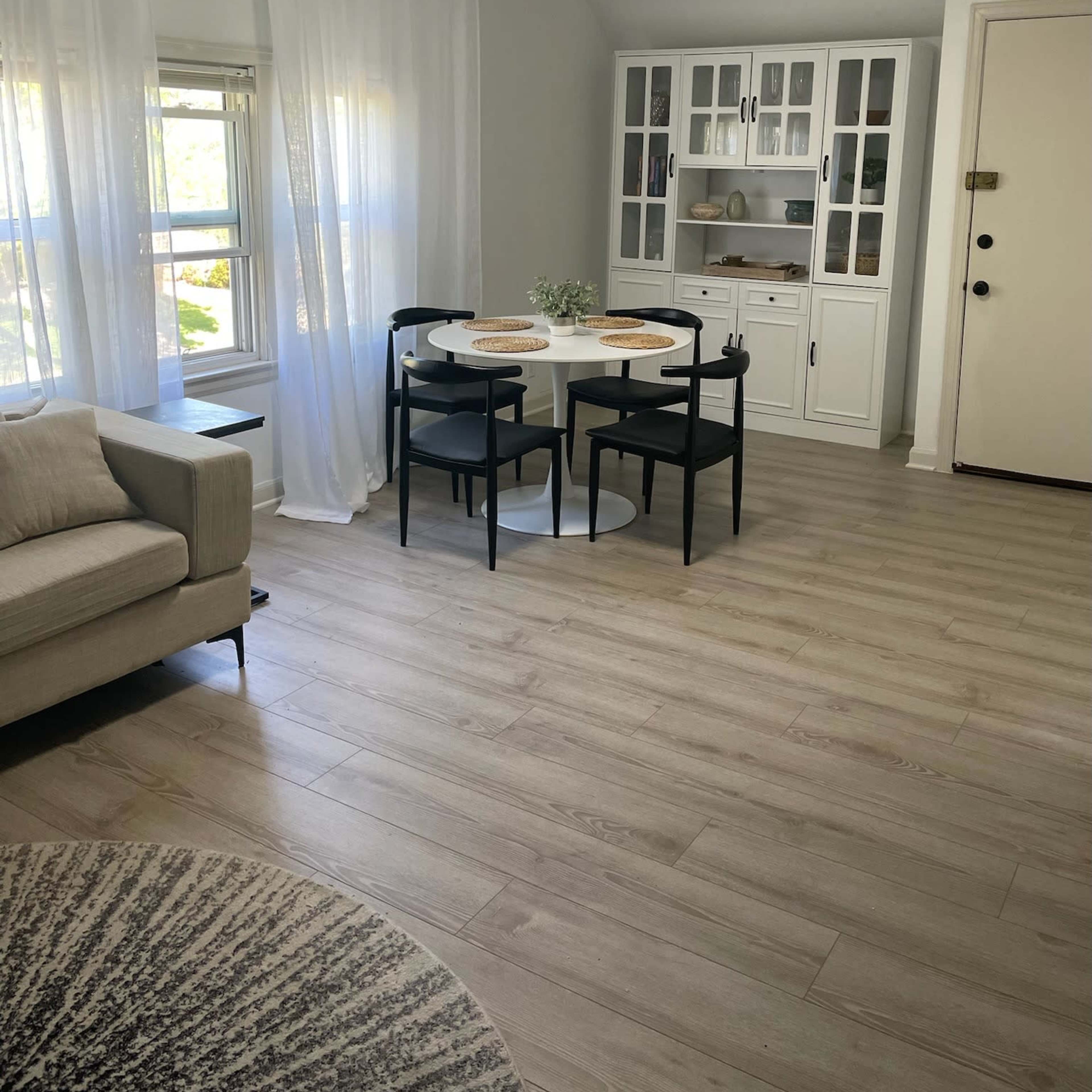 Inspiring Creative Duplex | Perfect for Photoshoots, Workshops & Gathering’s Image in Washington Heights, Milwaukee, WI