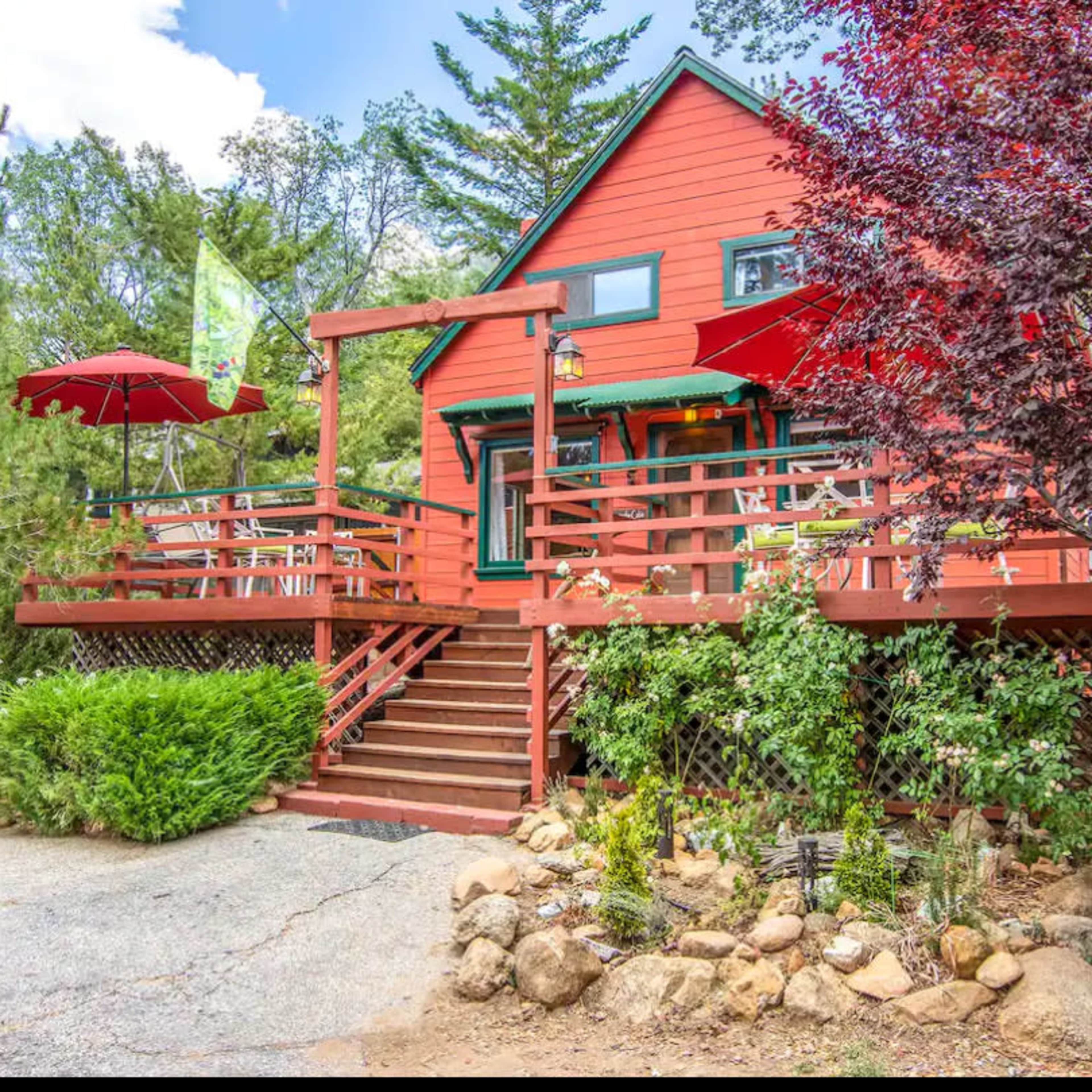 Cutesy Idyllwild Cabin With Hot Tub and Peekaboo Mountain Views Image in Idyllwild-Pine Cove, Idyllwild-Pine Cove, CA
