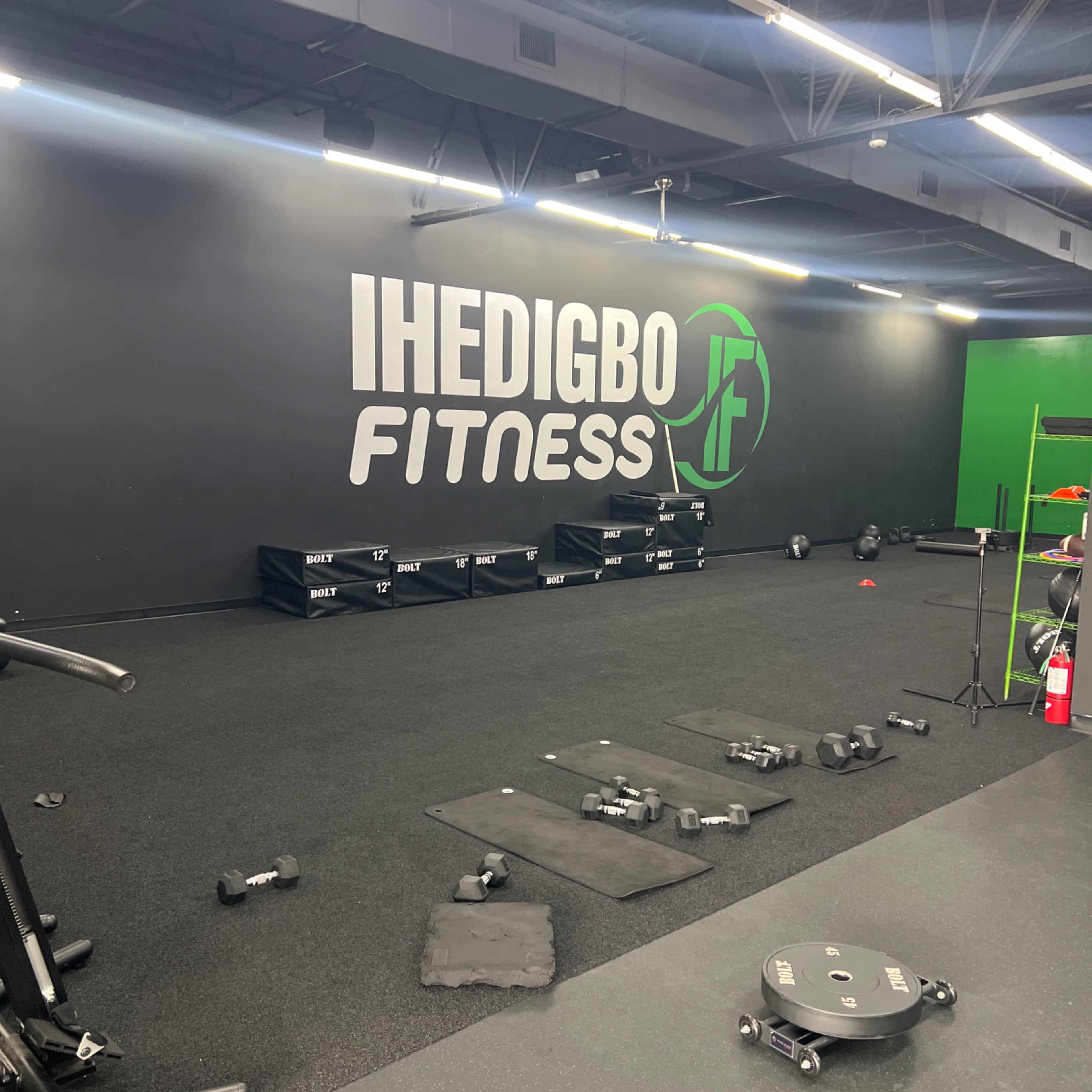 Missouri City Gym w/ Turf, Weights, and Open Floor Plan Image in Missouri City, Missouri City, TX