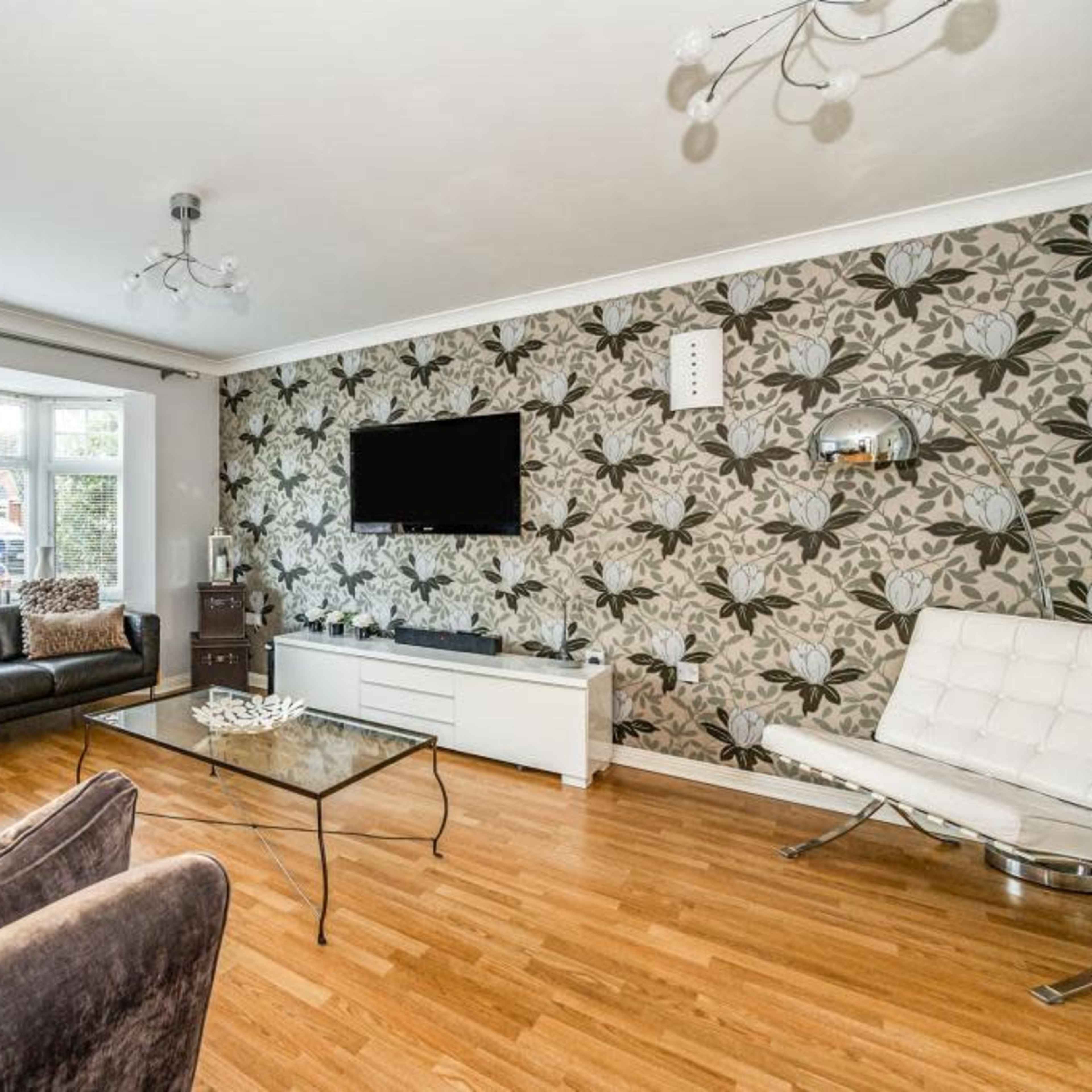 Urban home with landscape views Image in Chessington, Chessington, England