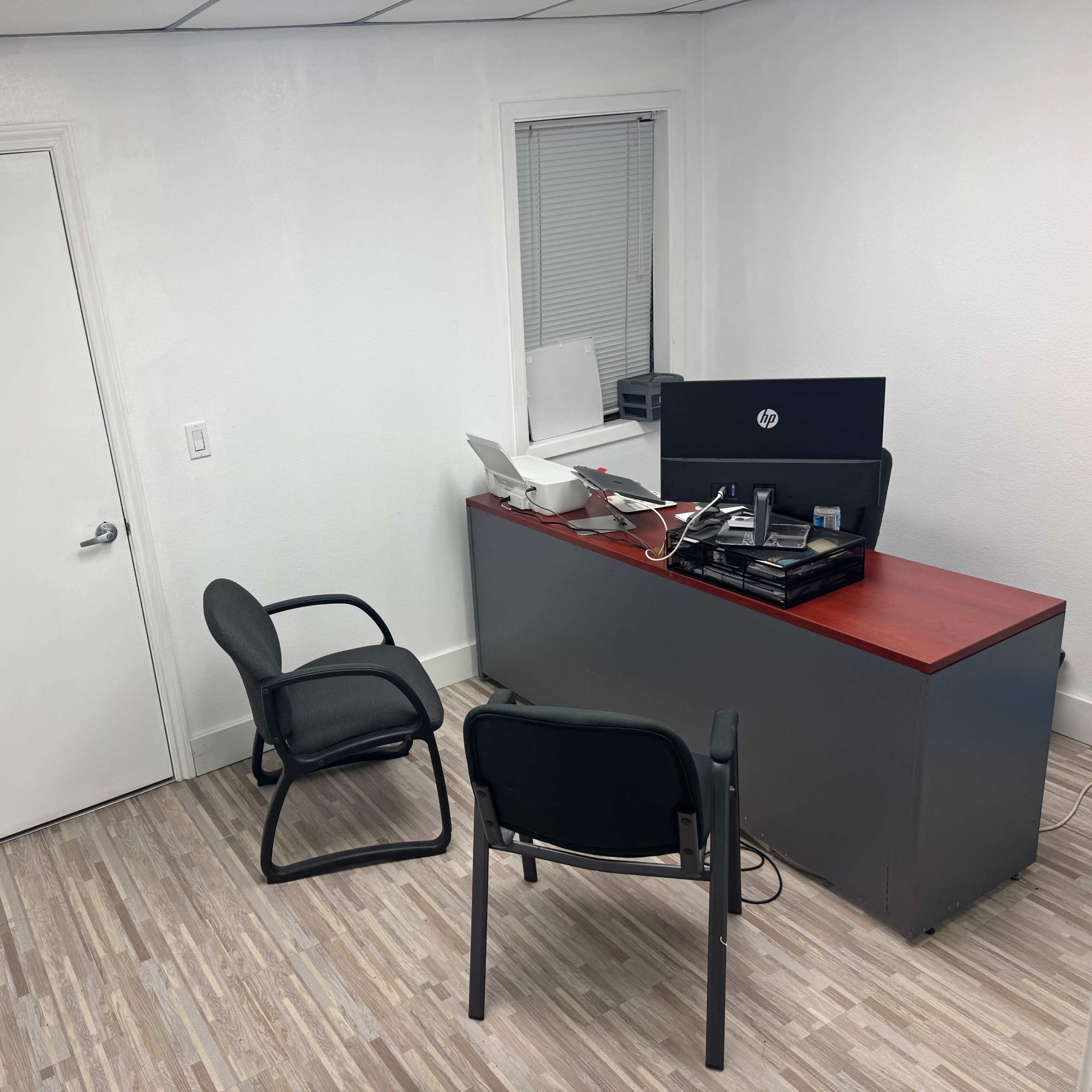 Stylish & Modern Executive Office Space in the Heart of Downtown Houston Image in South Central Houston, Houston, TX