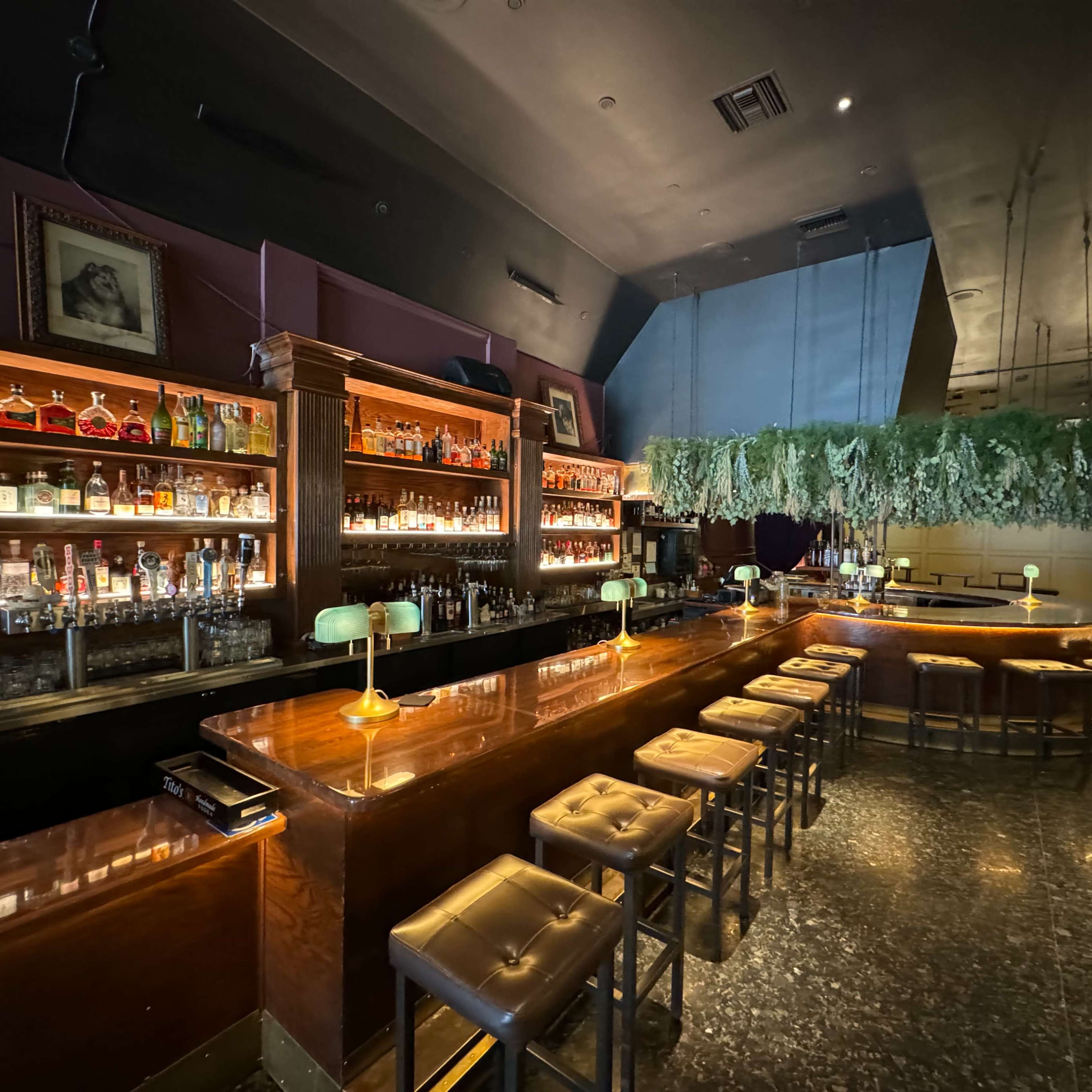 Cozy & inviting bar located in Downtown Glendale. Image in Downtown, Glendale, CA