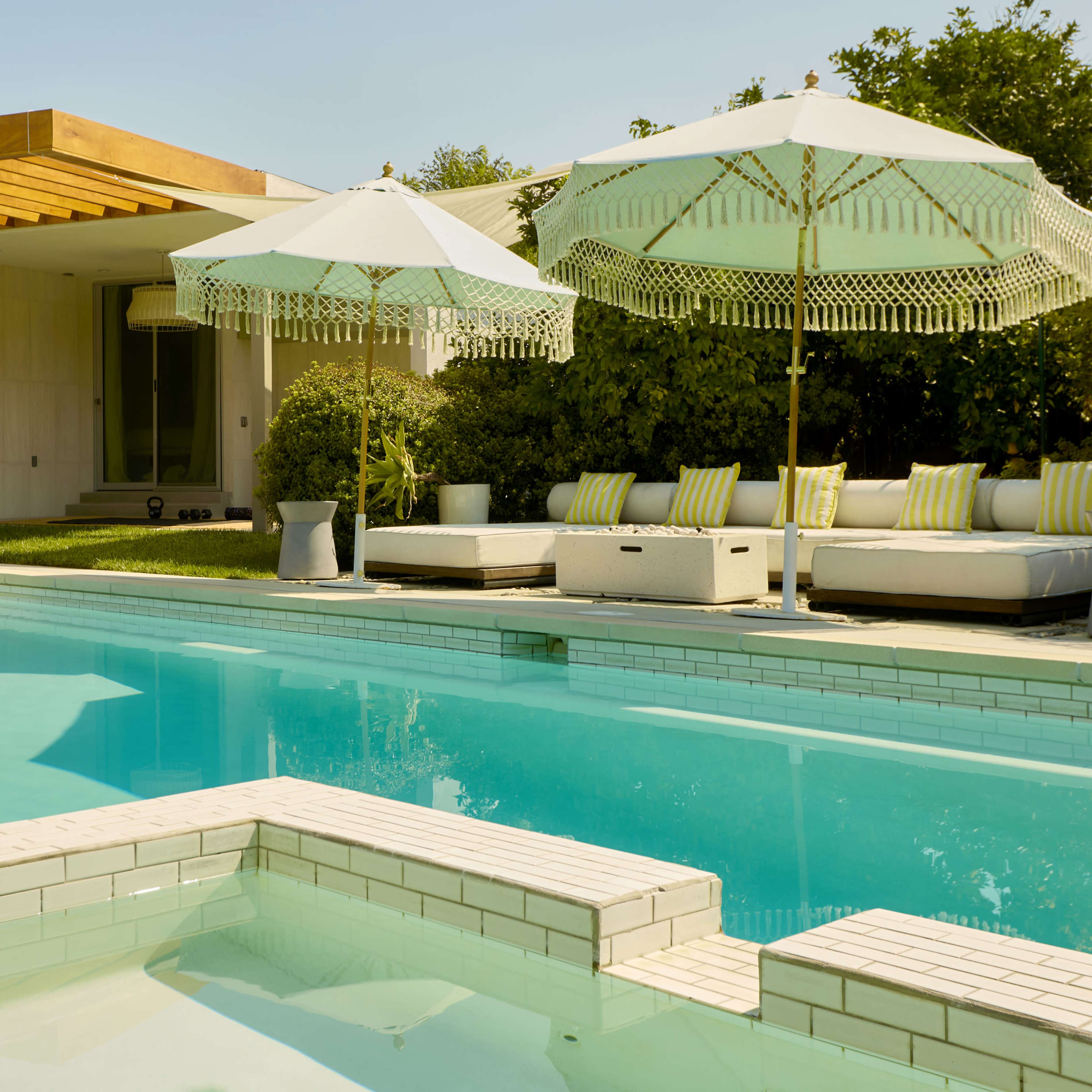 California Modern Home & Studio with Pool Image in Van Nuys, Los Angeles, CA