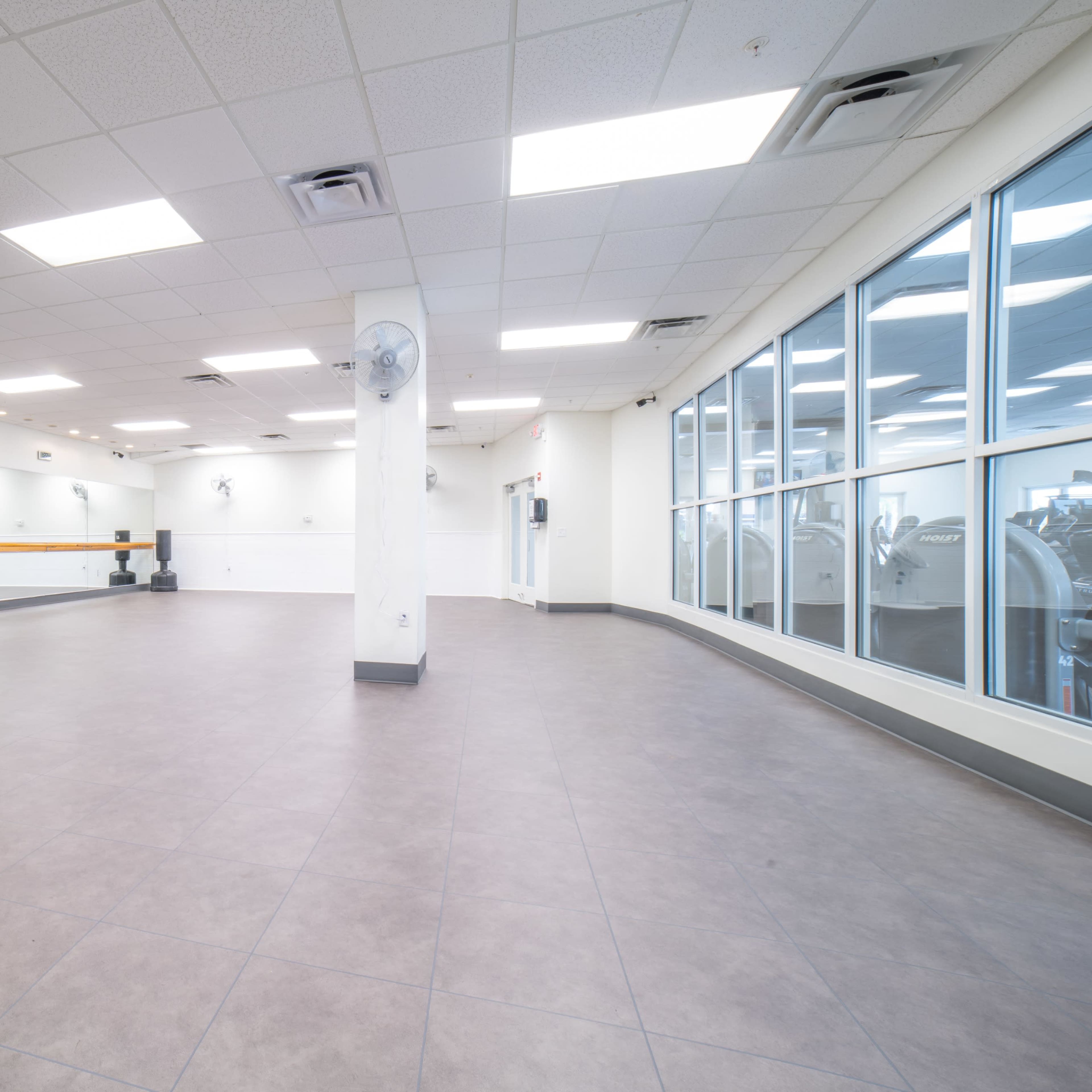 Large Modern Gym Studio Image in Orlando, Orlando, FL