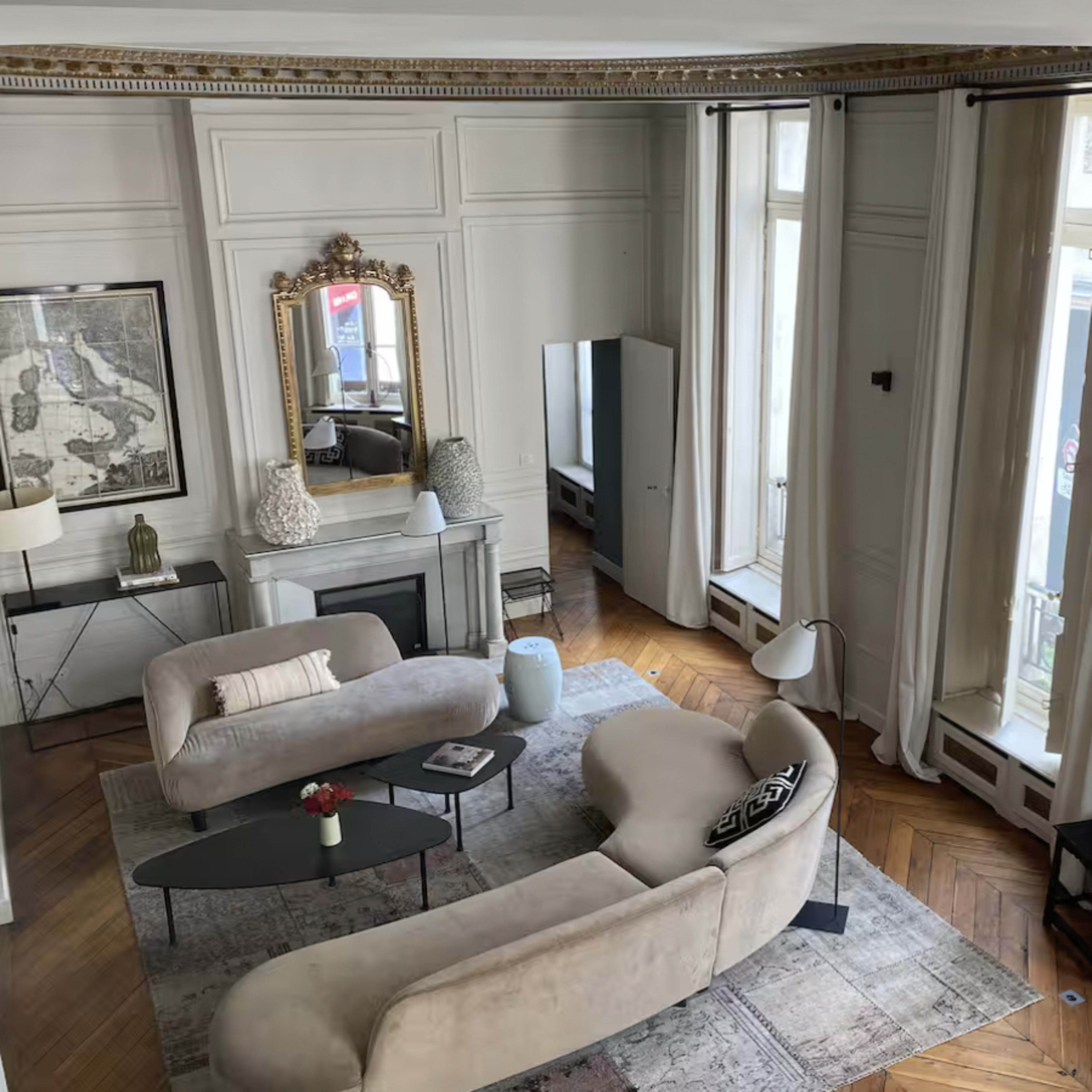 Bright, Elegant & Versatile Space for Photoshoots, Events, and Pop-Up Shops Image dans Paris, Paris, Île-de-France
