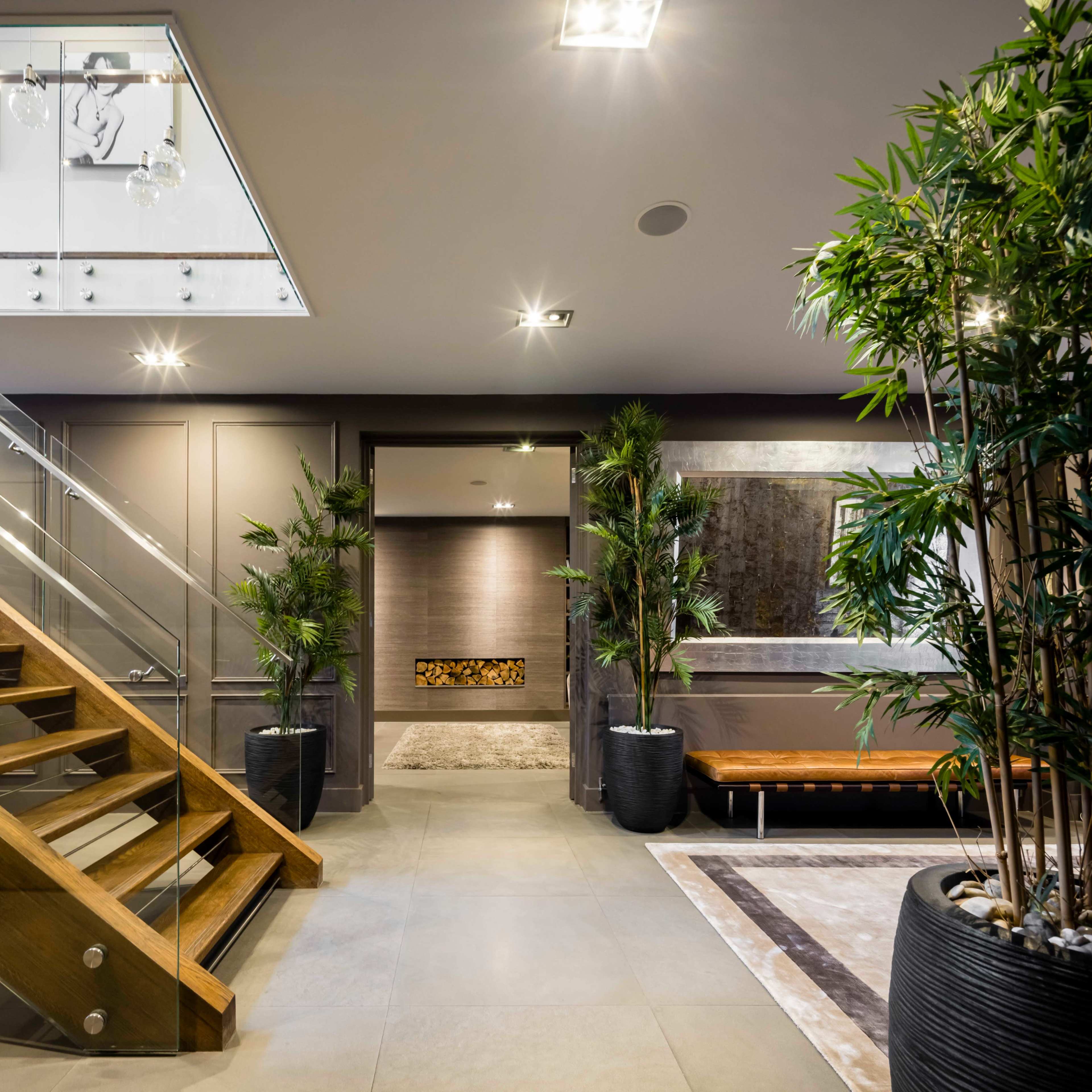 Modern Contemporary Designer House with Pool and Summerhouse in London NW6 Image in London, London, England