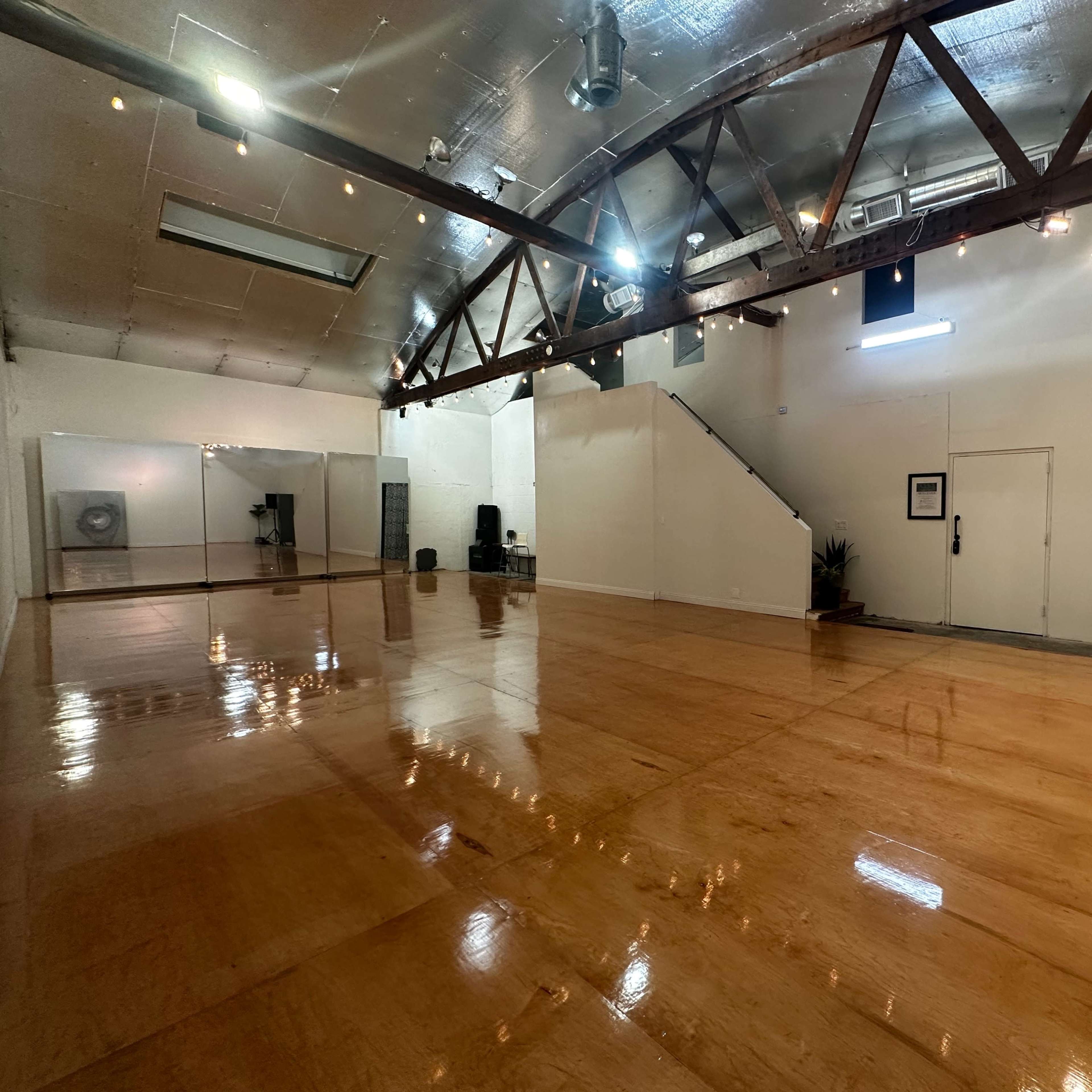 Mid-City Dance studio with Bright natural light, a creators space for all Image in Central LA, Los Angeles, CA