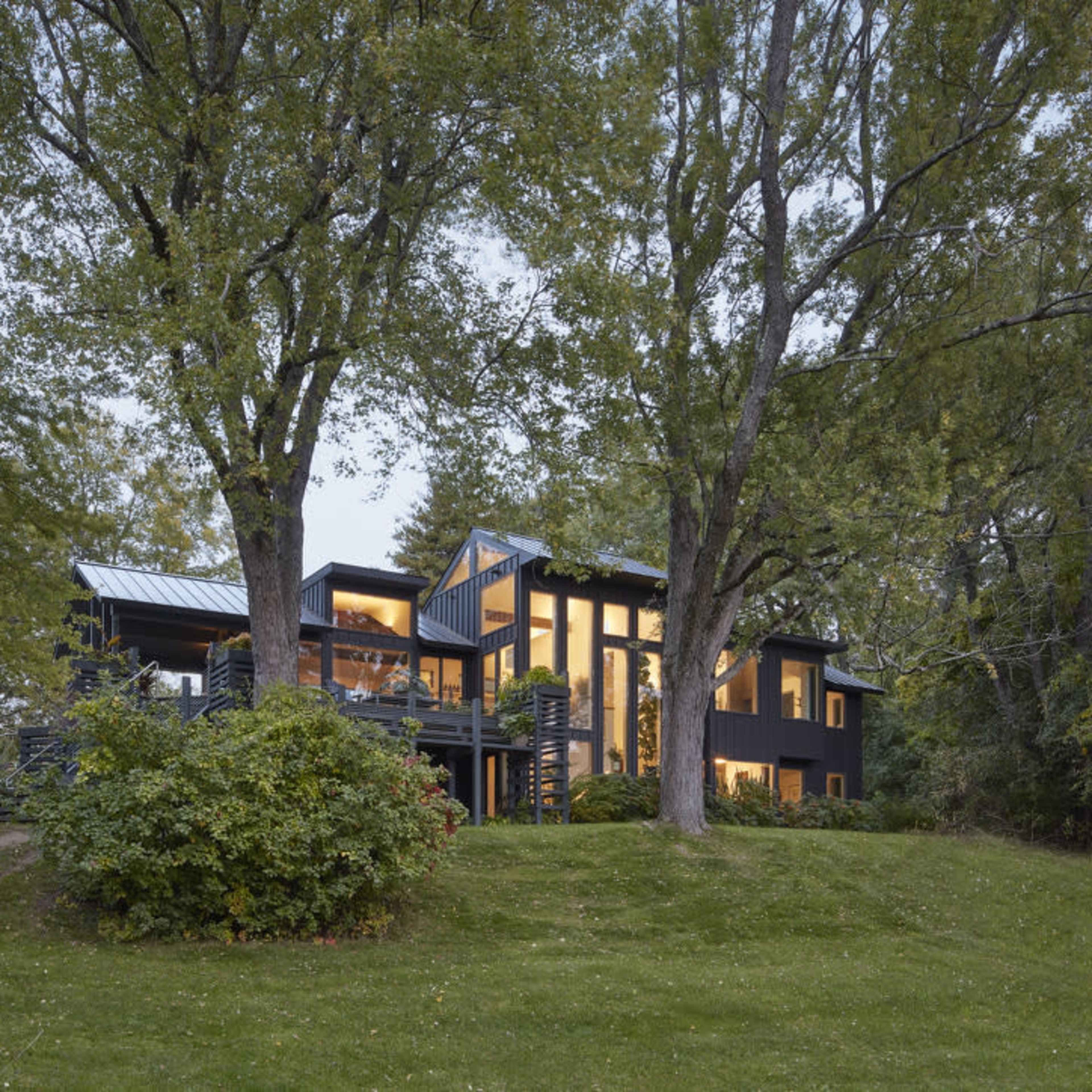 Hudson Valley Estate: 18-Acre Contemporary Home on Historic Orchard with River Access and Mountain Views Image in Germantown, Germantown, NY