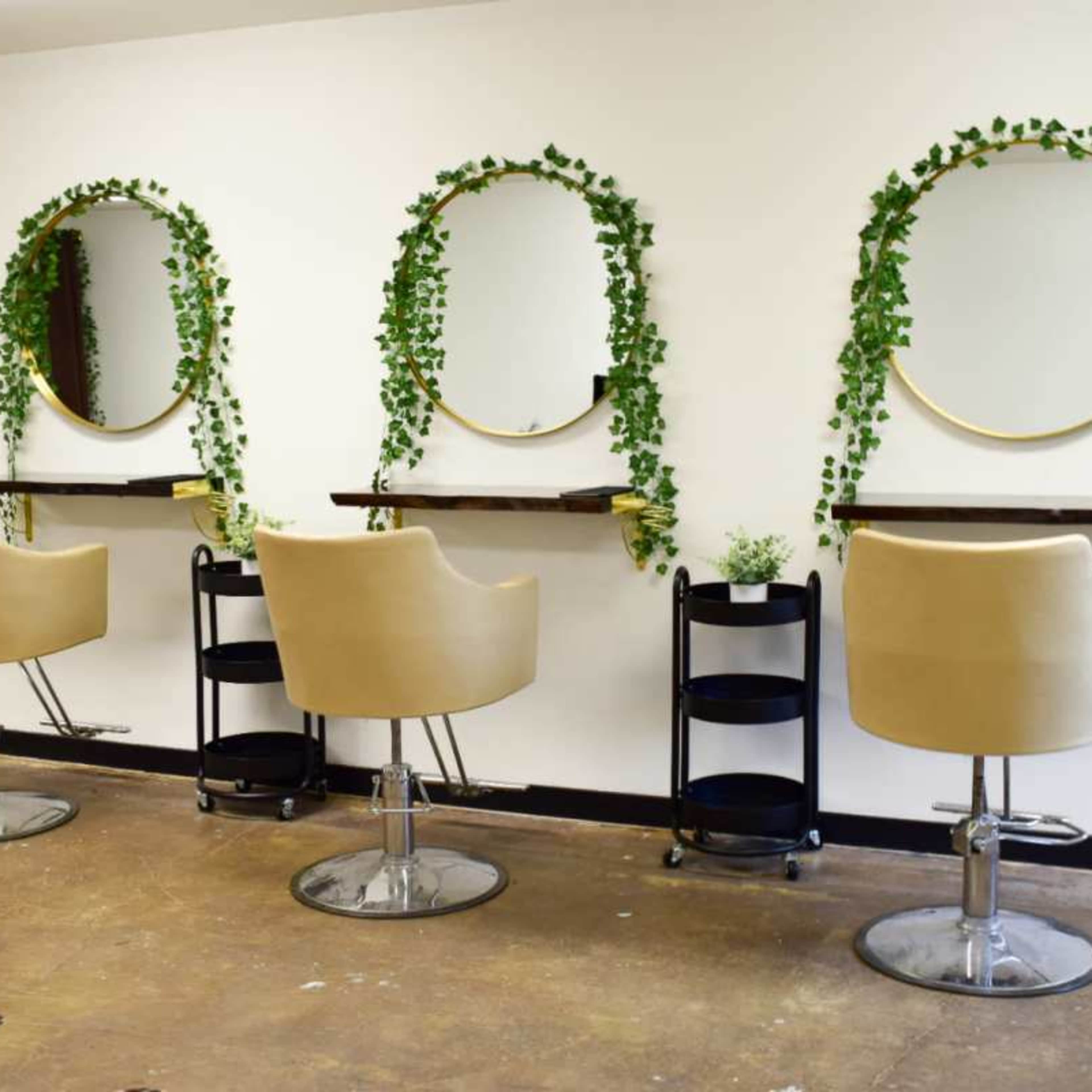 Downtown Studio with Industrial and Rustic Atmosphere Image in McMinnville, McMinnville, OR