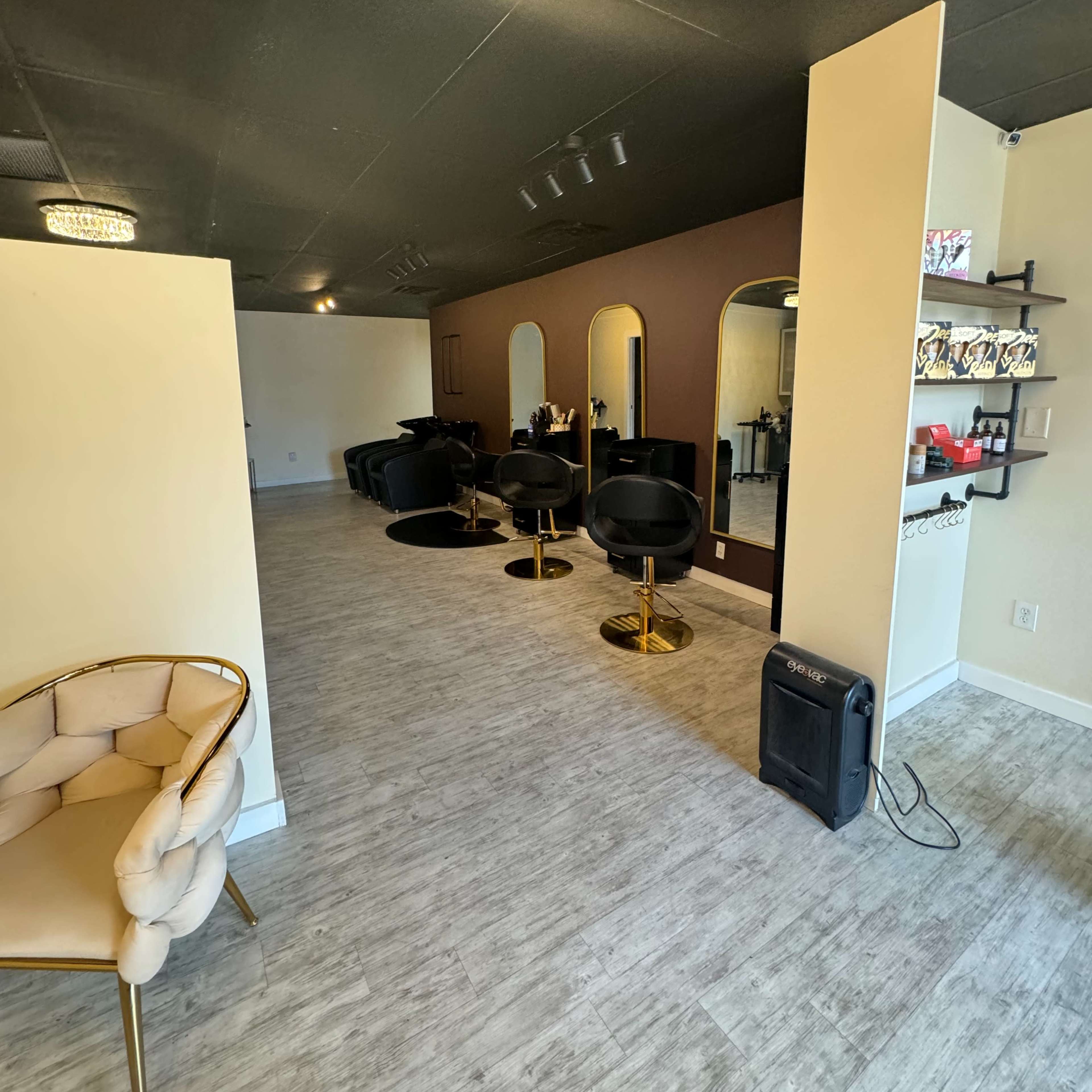 Chic Hair Salon with Free Parking Image in Piedmont Heights, Atlanta, GA