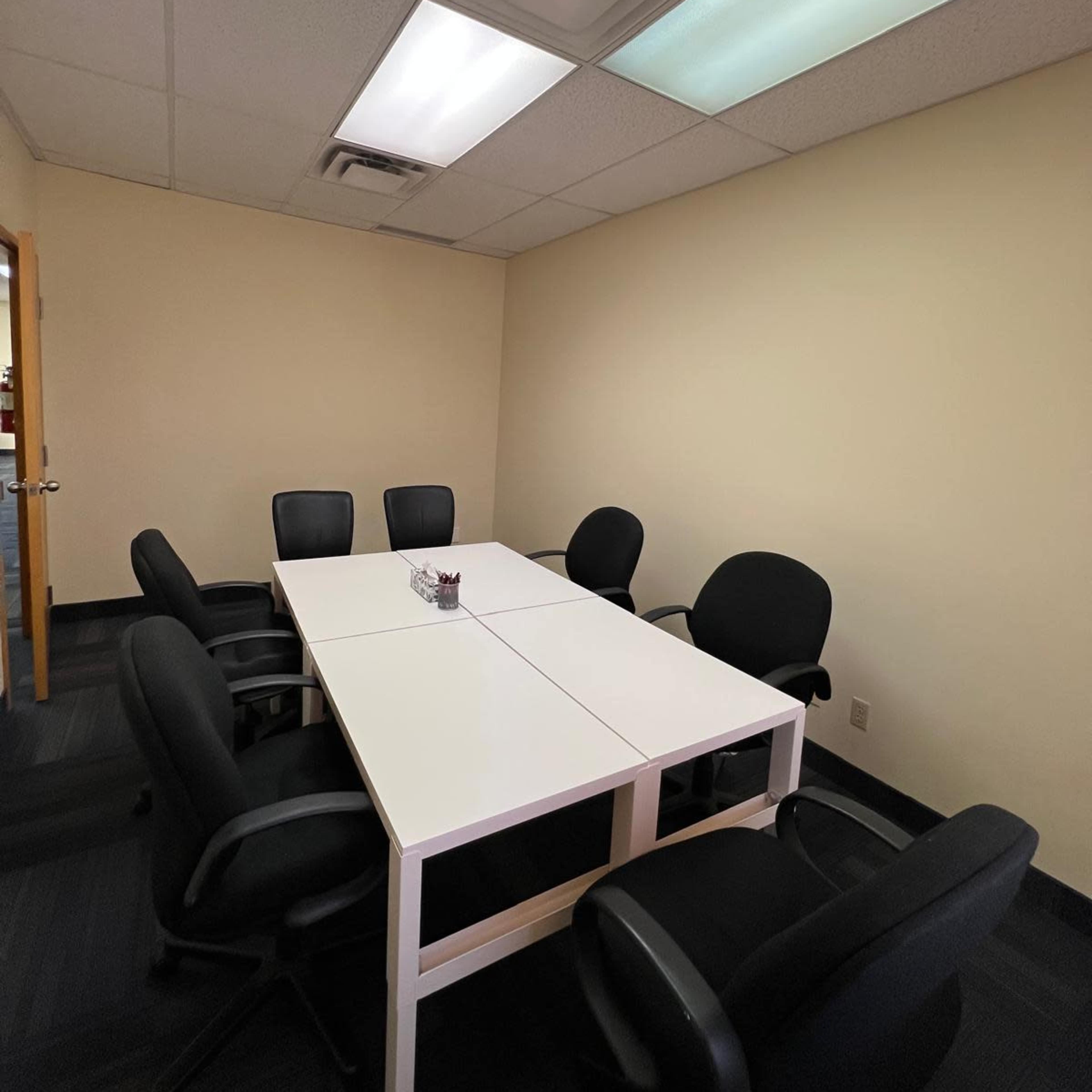 Small Meeting Room for 5 people in Mississauga Image in Mississauga, Mississauga, ON
