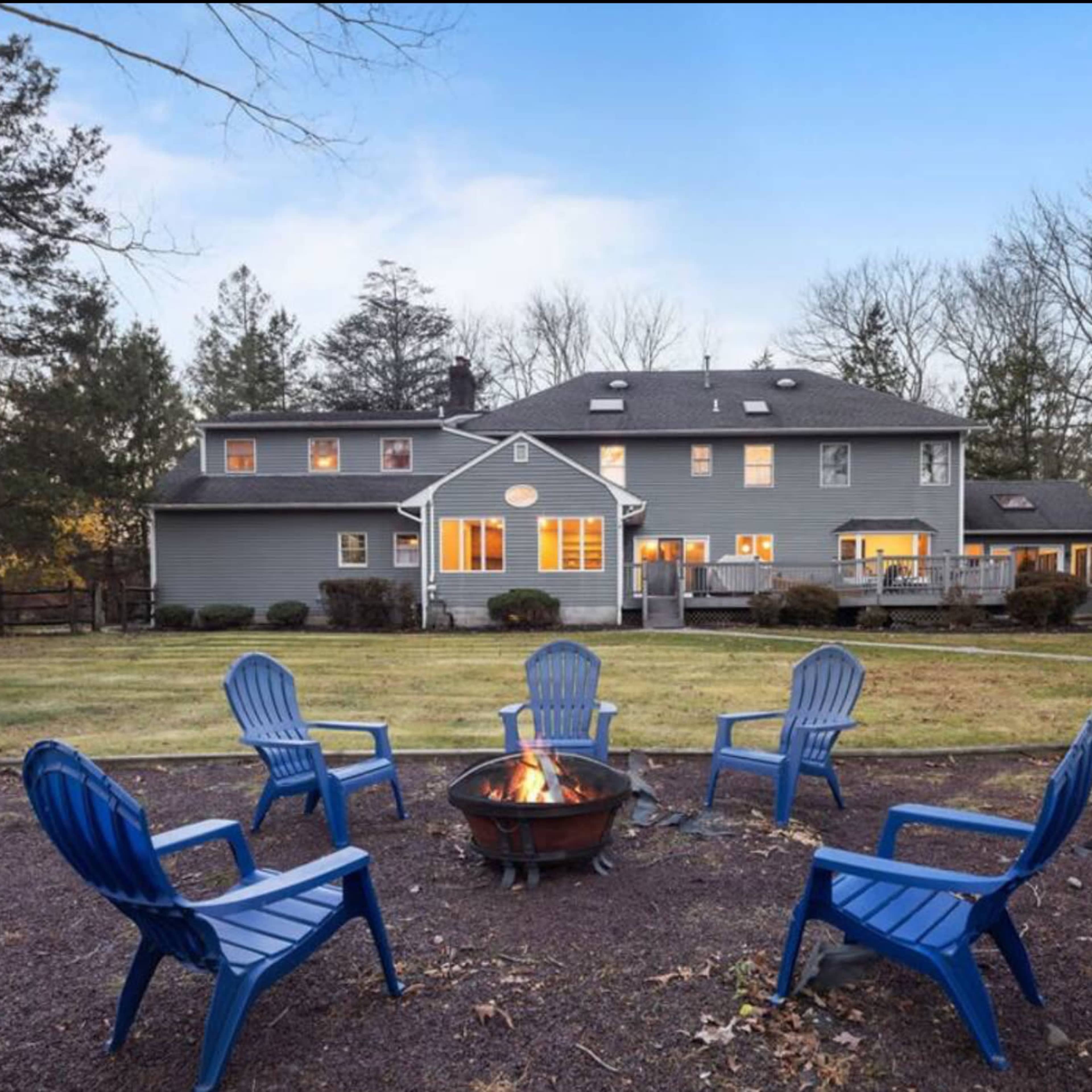 Suburban Mini Estate 3.5 acres Image in Ramapo, Montebello, NY