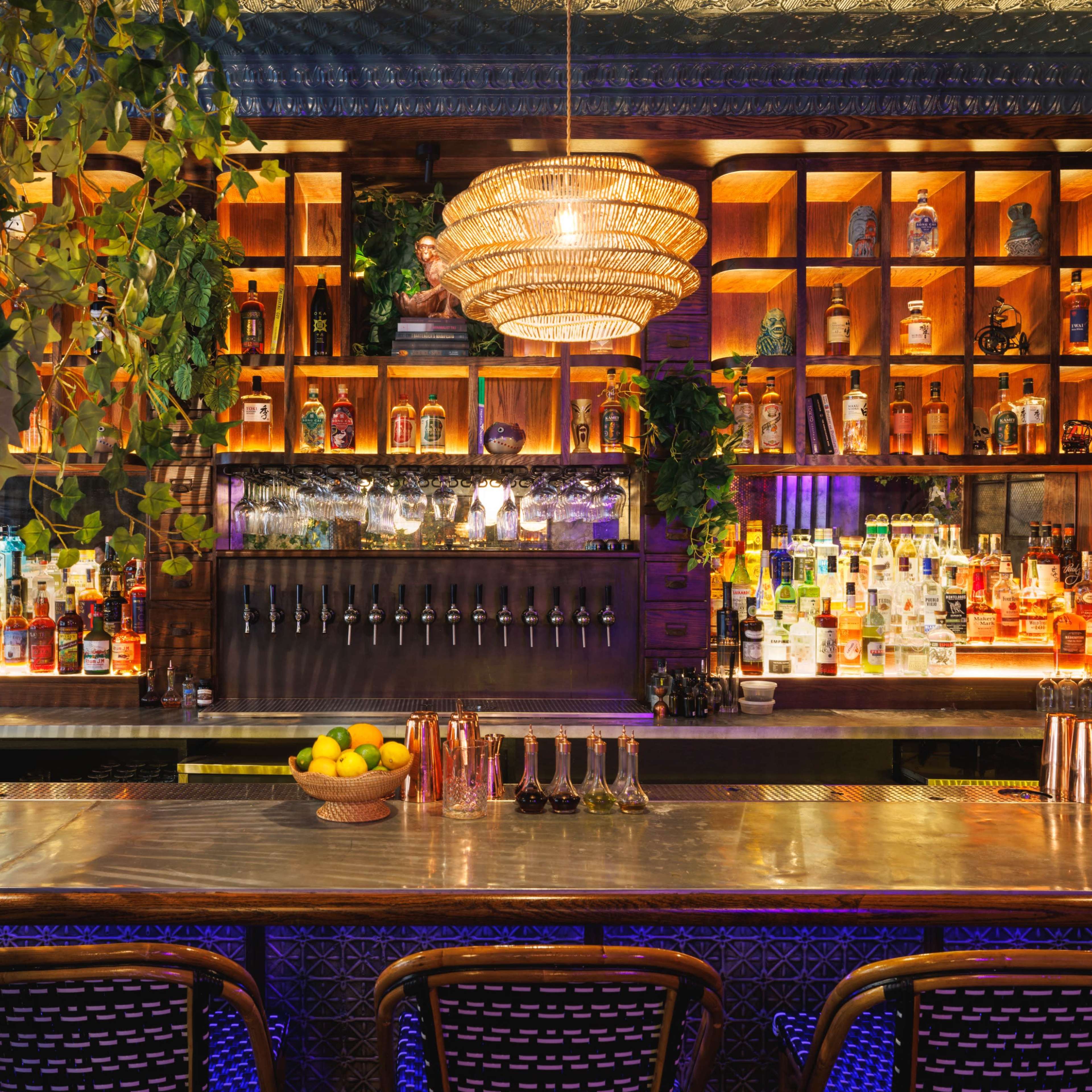 Pan Asian Cocktail Bar Image in Midtown Manhattan, New York, NY