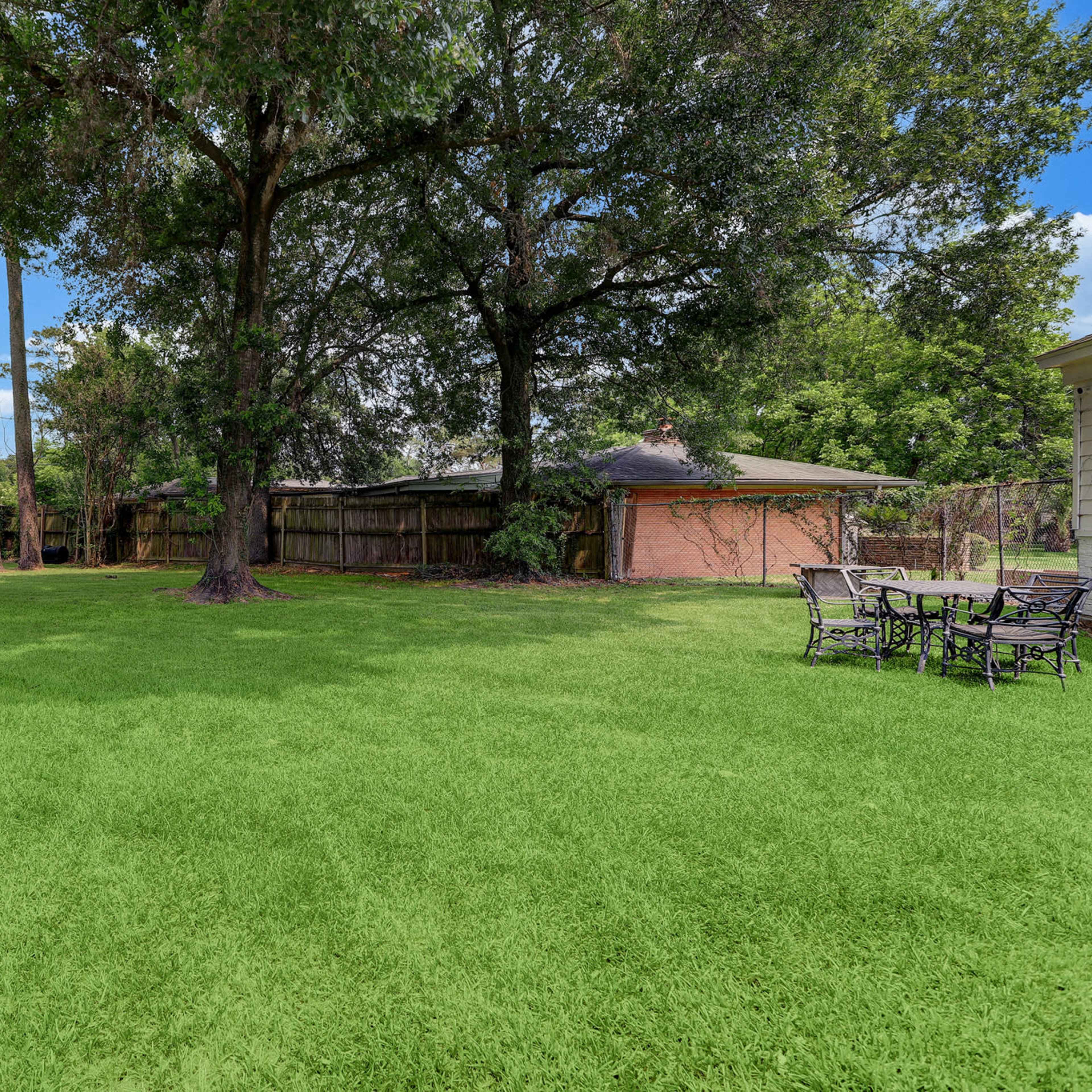 Picture Perfect House & Outdoor Space Image in MacGregor, Houston, TX