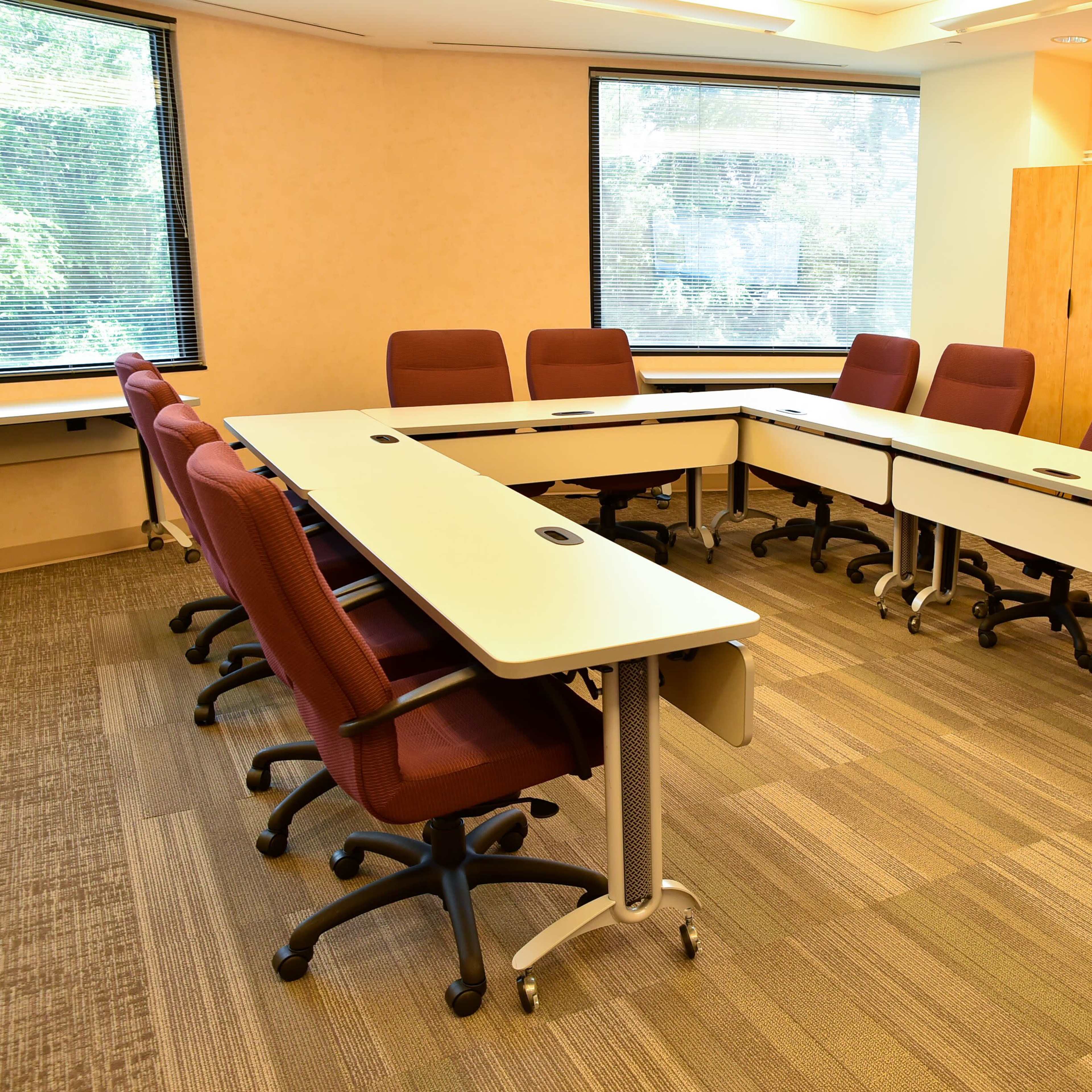 Room 206 - Professional Meeting Room and Conference Space Image in Crystal City, Arlington, VA