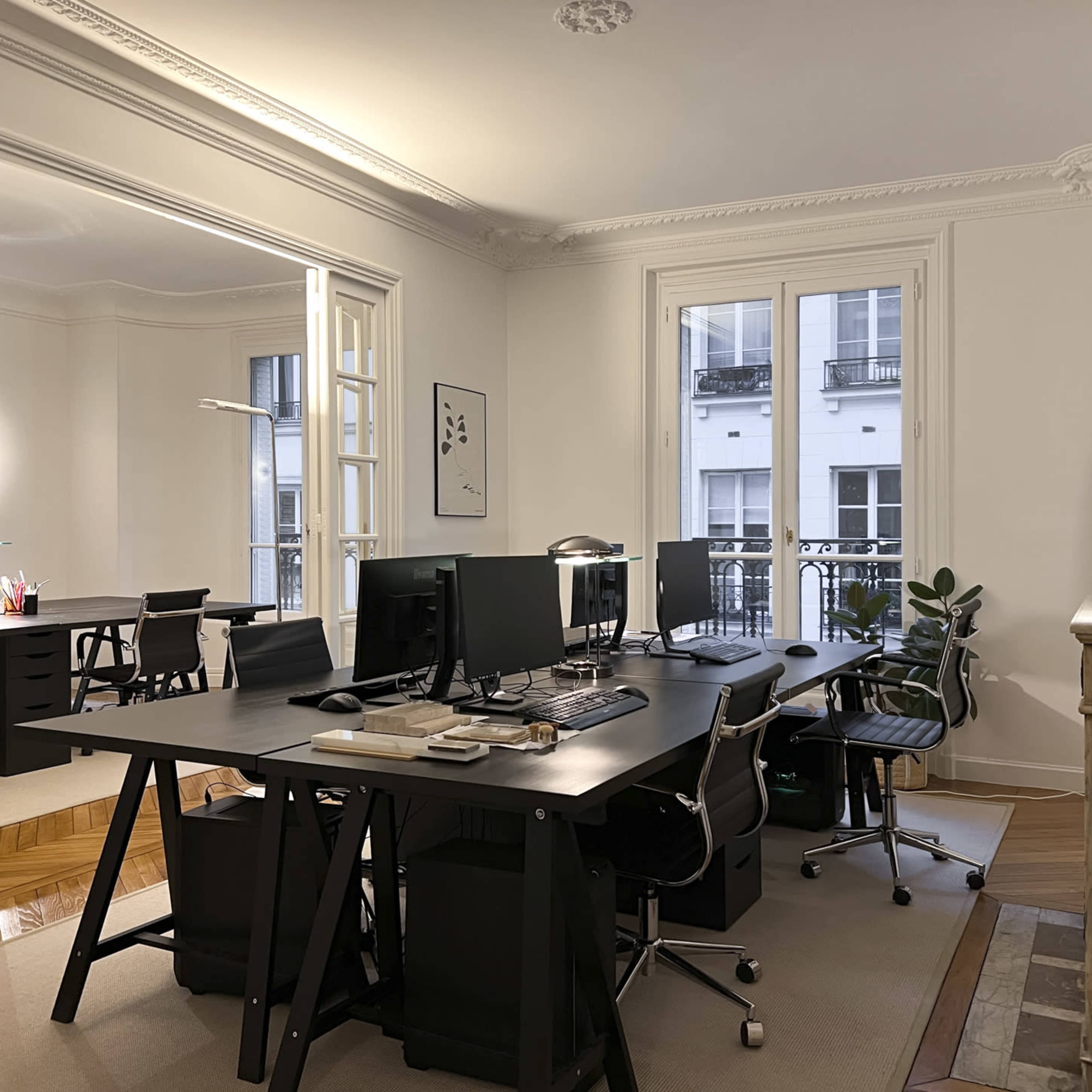 Bureaux dans appartement haussmannien Image dans Arts-et-Métiers, Paris, Île-de-France