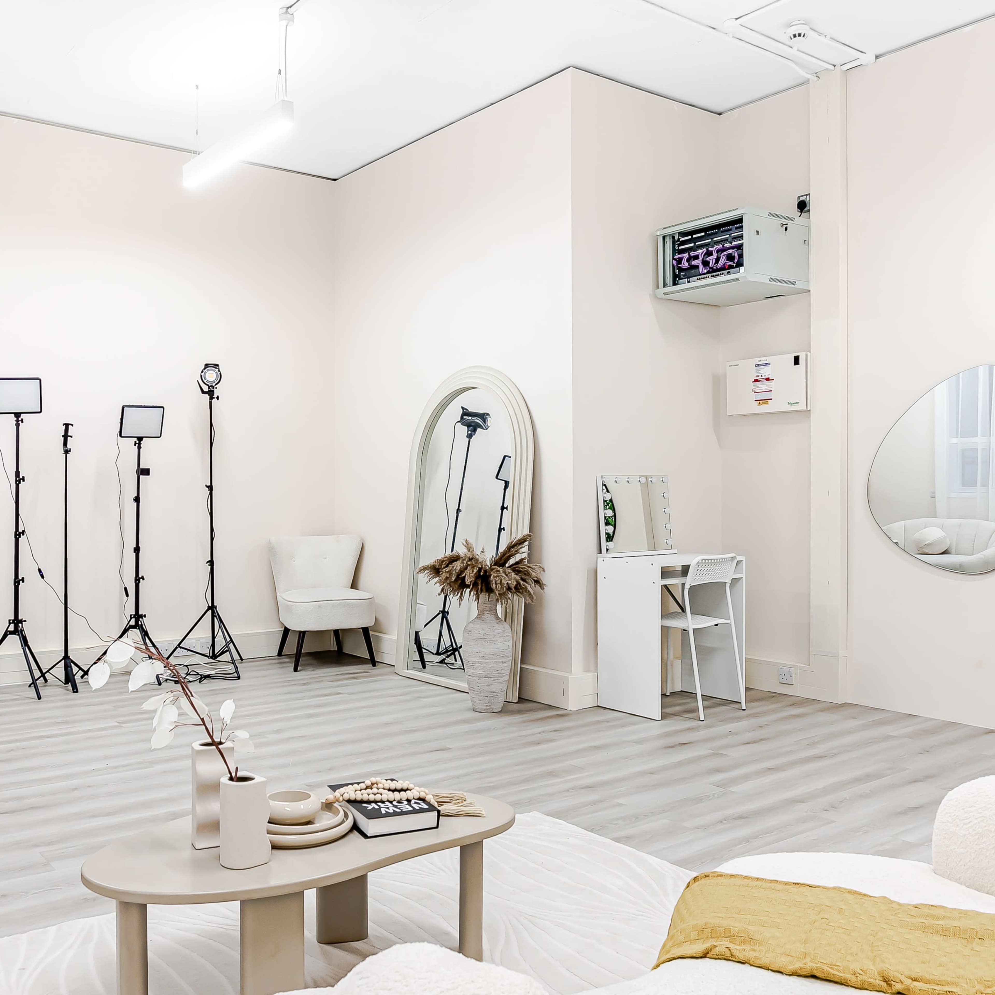 Emeraldstudiosz Image in Bermondsey, London, England
