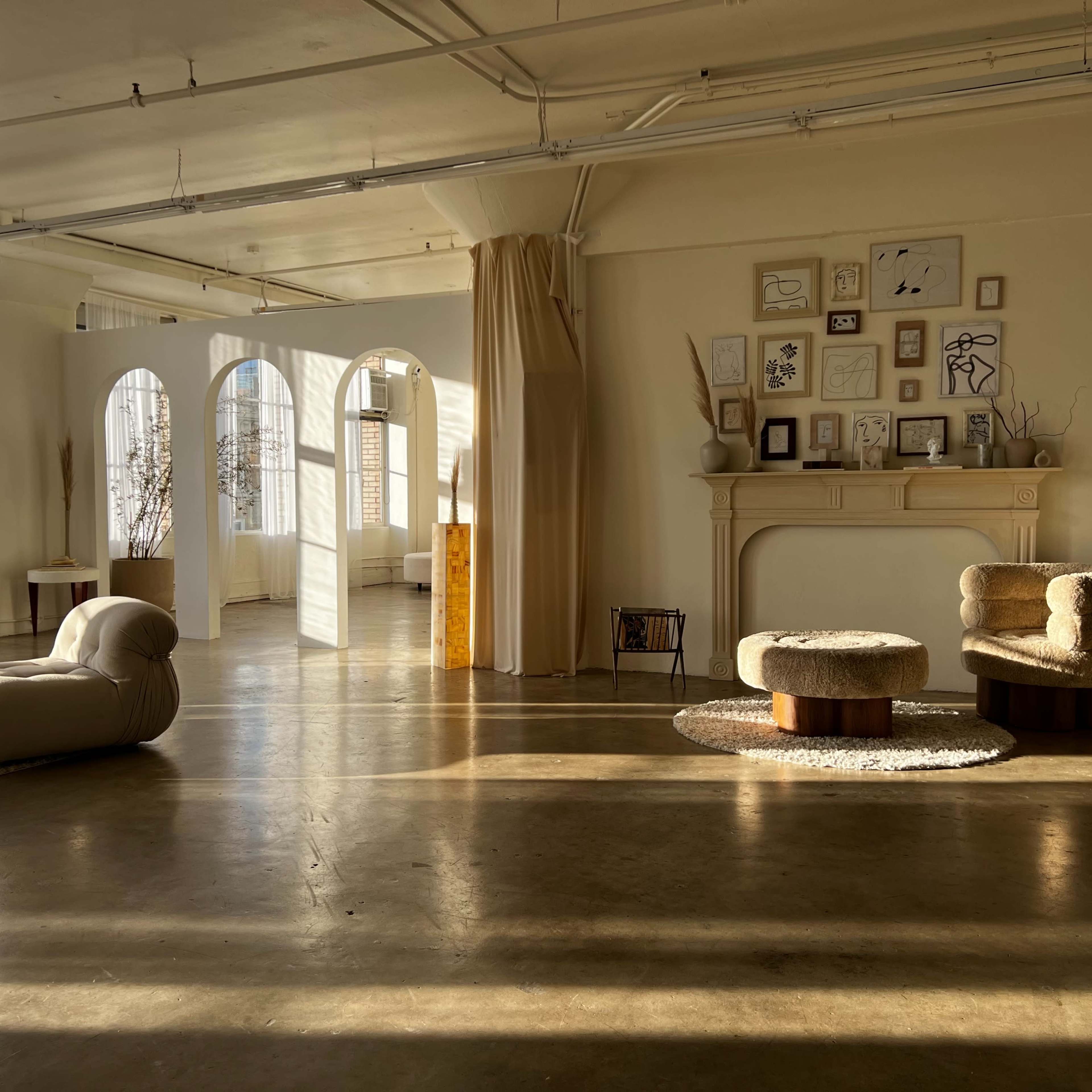 Spacious Luxury Natural Light Event Space Image in Central LA, Los Angeles, CA